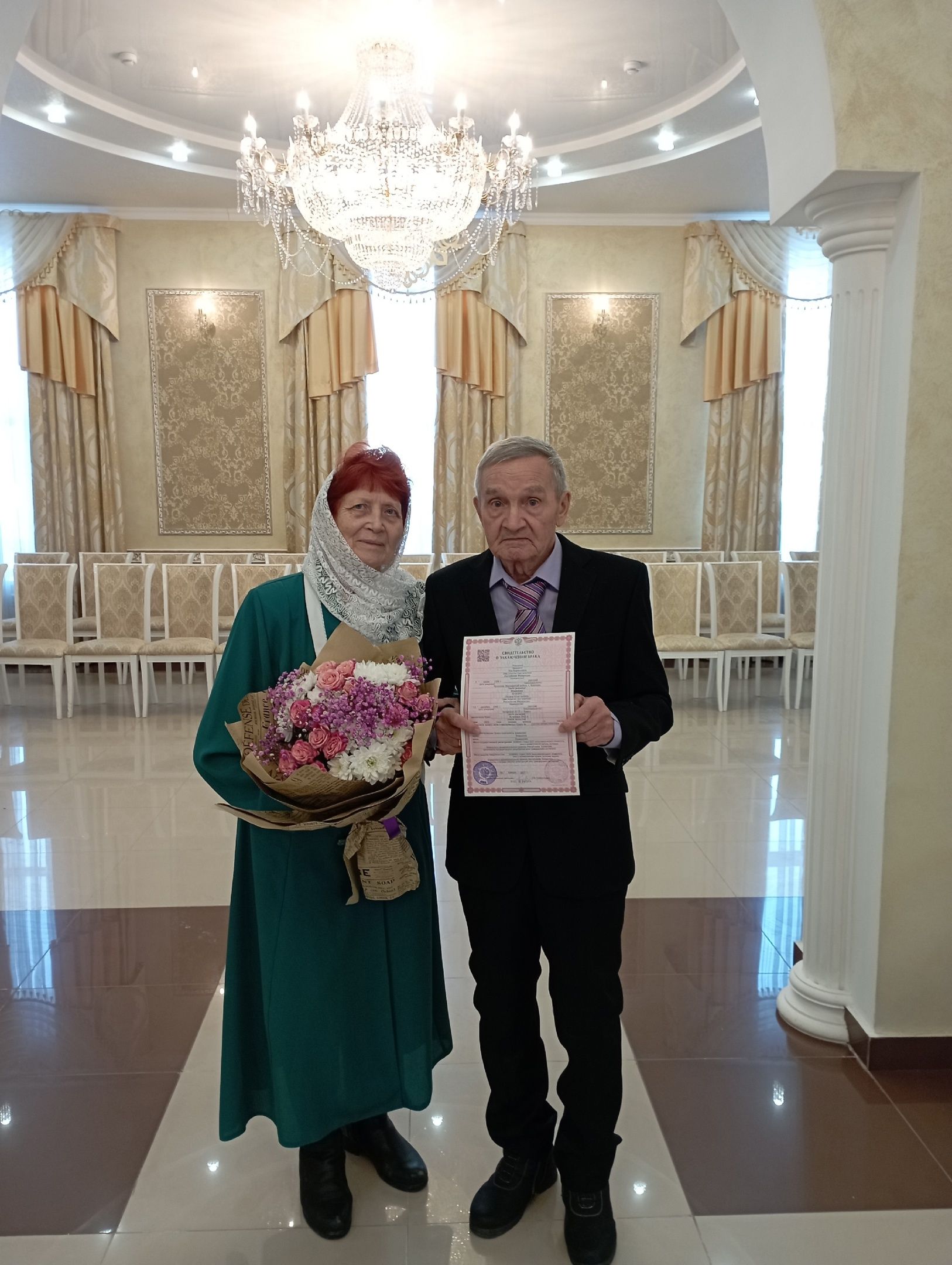 Лев һәм Лидия Романовлар гомер көзләрендә гаилә корганнар