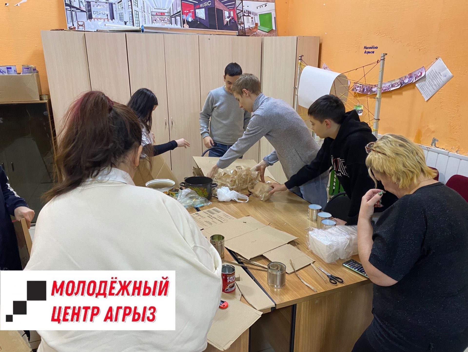 В Агрызе прошел мастер-класс по изготовлению окопных свечей