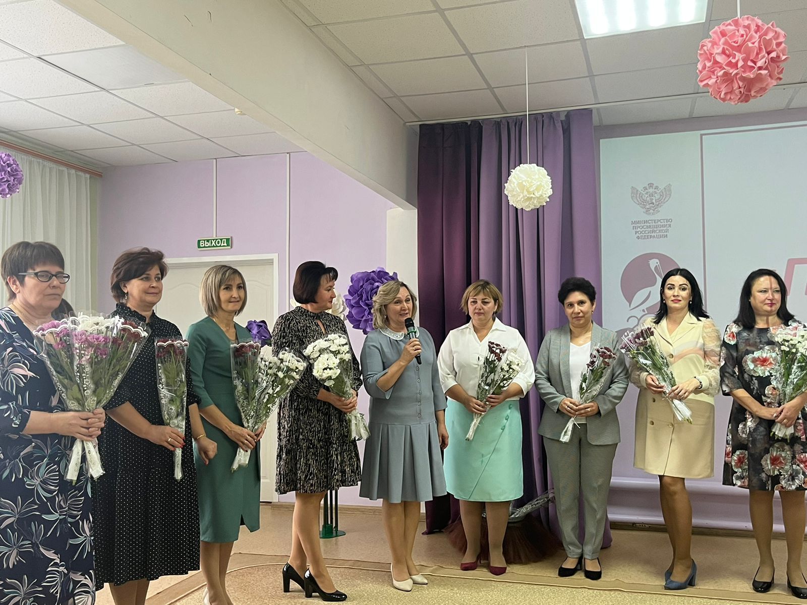 Өлкәннәр декадасында Әгерҗедә пенсионер-педагогларны хөрмәтләделәр