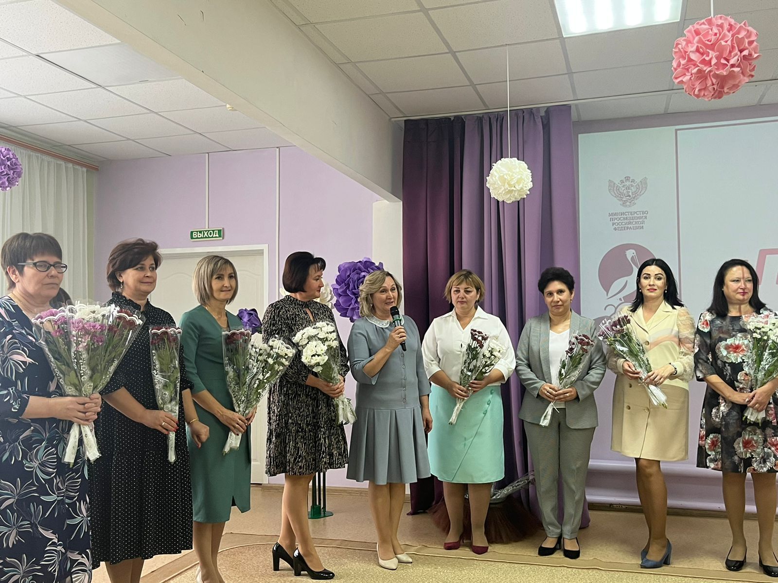 В Агрызе чествовали ветеранов педагогики, бывших заведующих детскими садами (ФОТО)