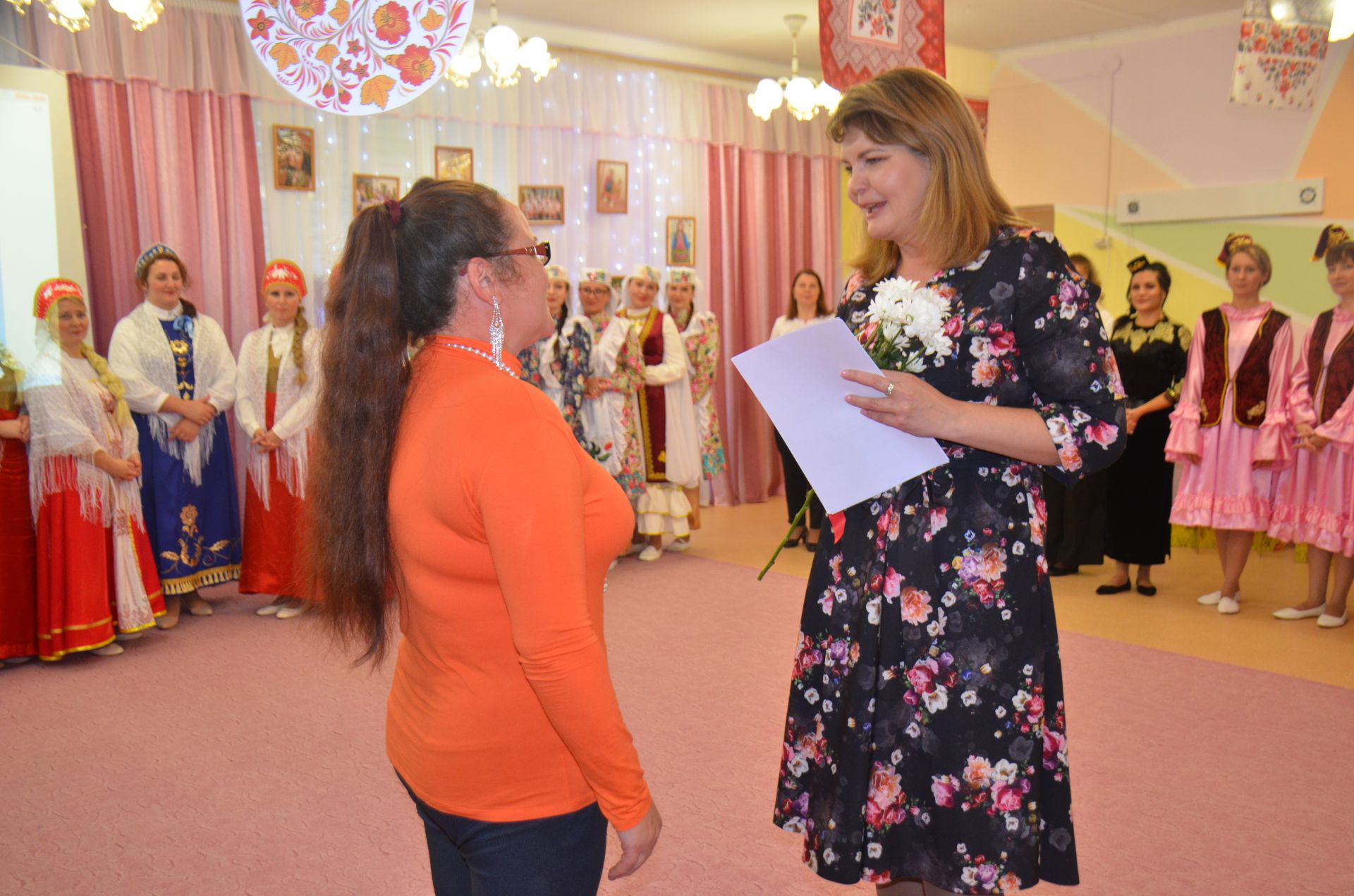 Между городскими детскими садами прошел конкурс «Дружная семья народов» (ФОТО)