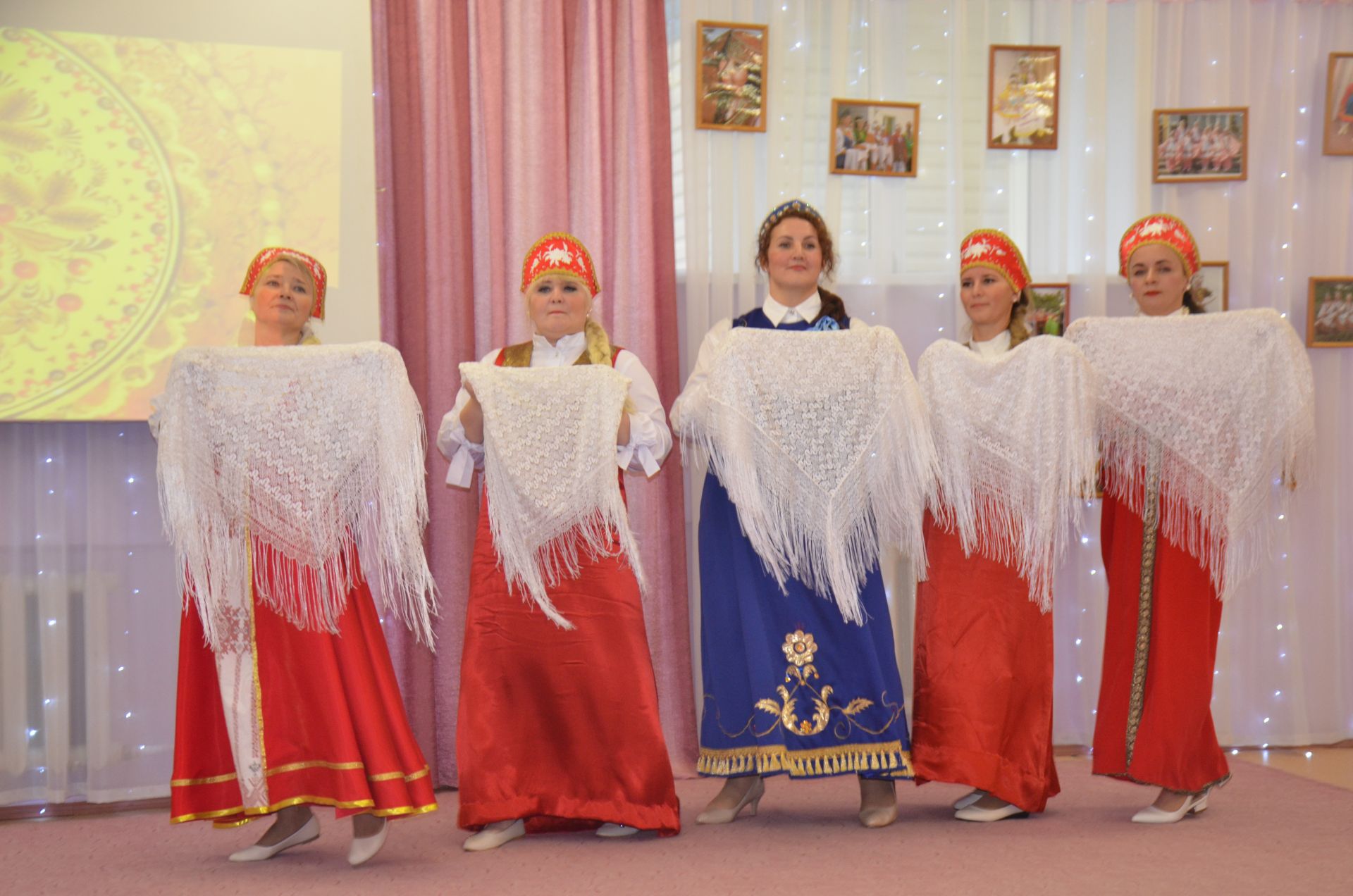 Между городскими детскими садами прошел конкурс «Дружная семья народов» (ФОТО)
