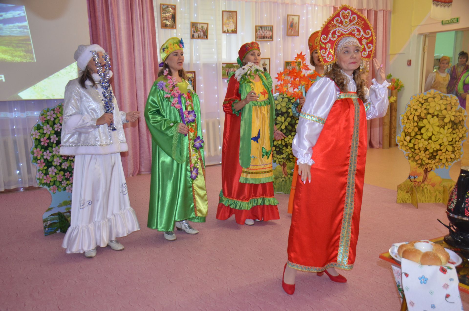 Между городскими детскими садами прошел конкурс «Дружная семья народов» (ФОТО)