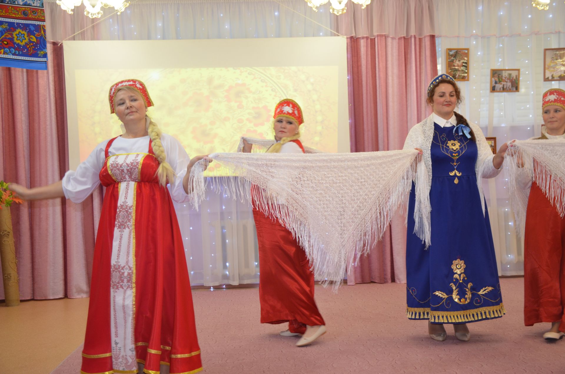 Между городскими детскими садами прошел конкурс «Дружная семья народов» (ФОТО)