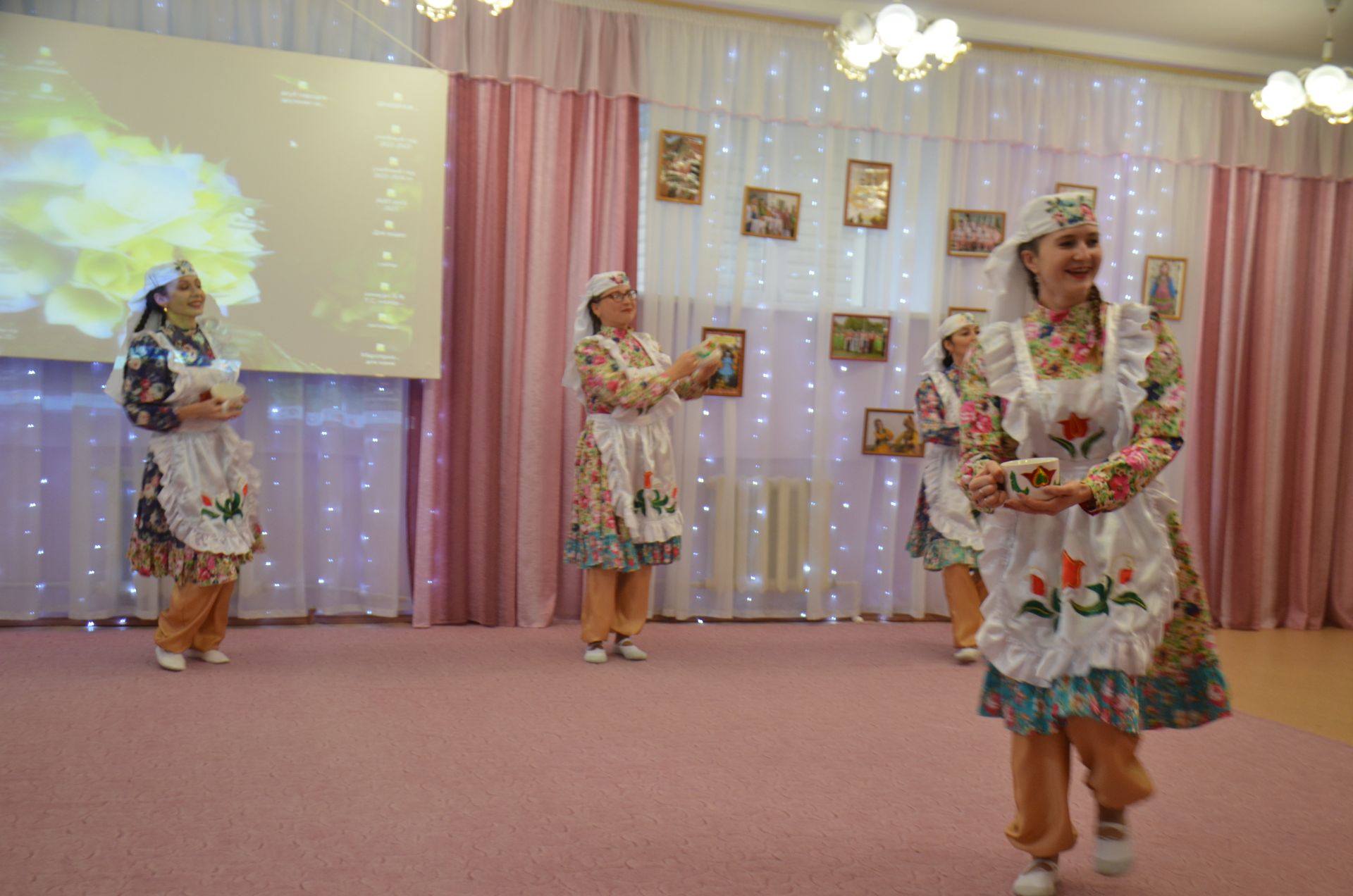 Между городскими детскими садами прошел конкурс «Дружная семья народов» (ФОТО)