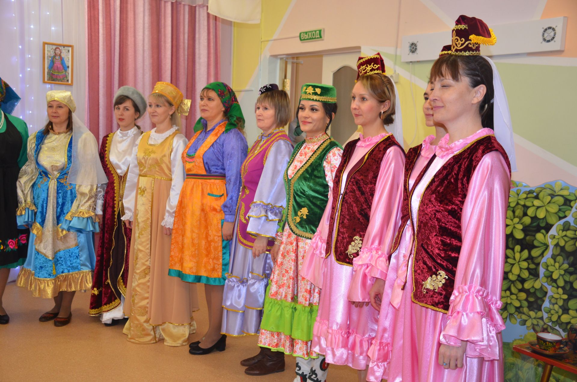 Между городскими детскими садами прошел конкурс «Дружная семья народов» (ФОТО)