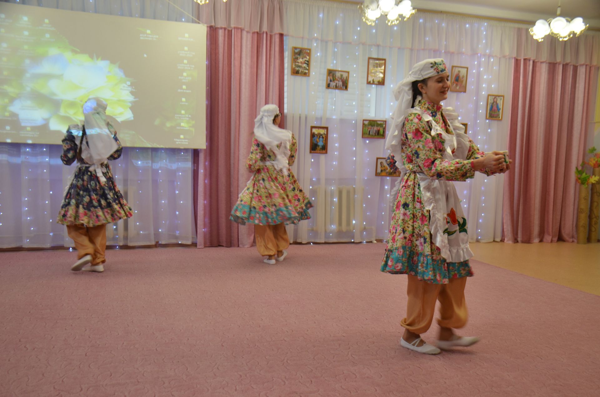 Между городскими детскими садами прошел конкурс «Дружная семья народов» (ФОТО)