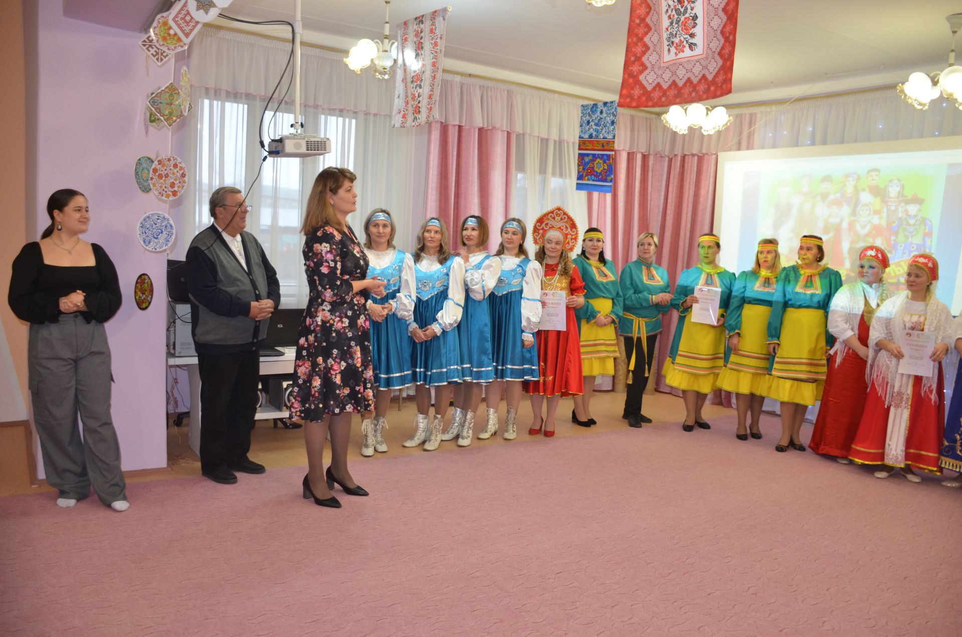 Между городскими детскими садами прошел конкурс «Дружная семья народов» (ФОТО)