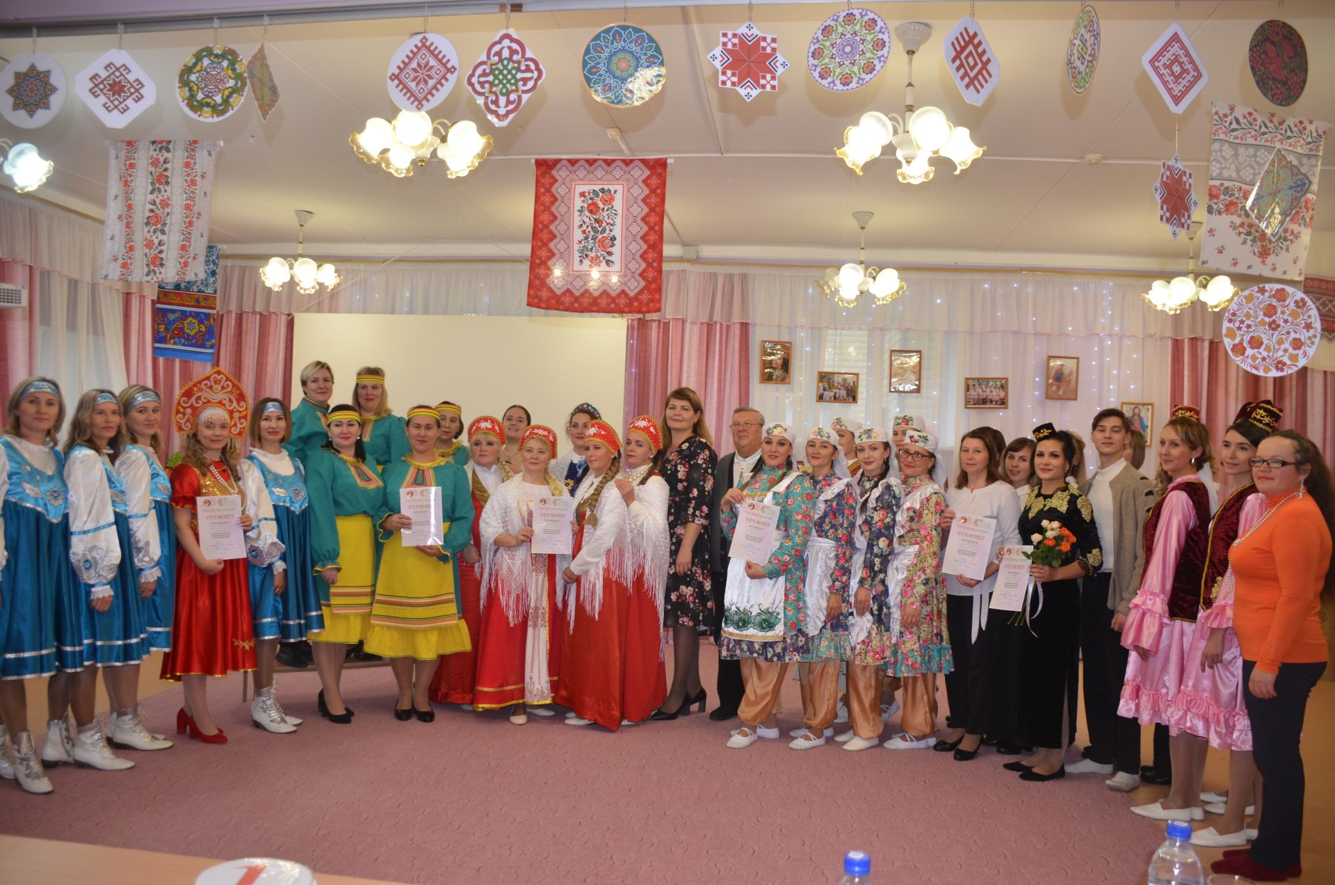 Между городскими детскими садами прошел конкурс «Дружная семья народов» (ФОТО)