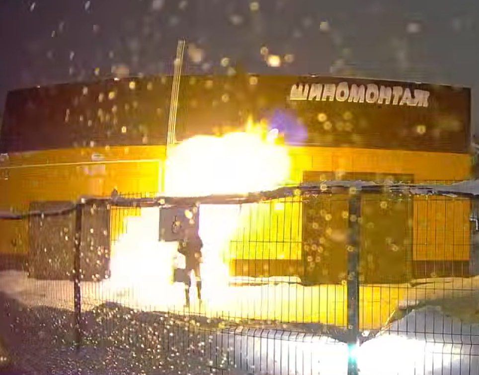 Ижауда автомойкада көчле шартлау булган: зыян күрүчеләр бар