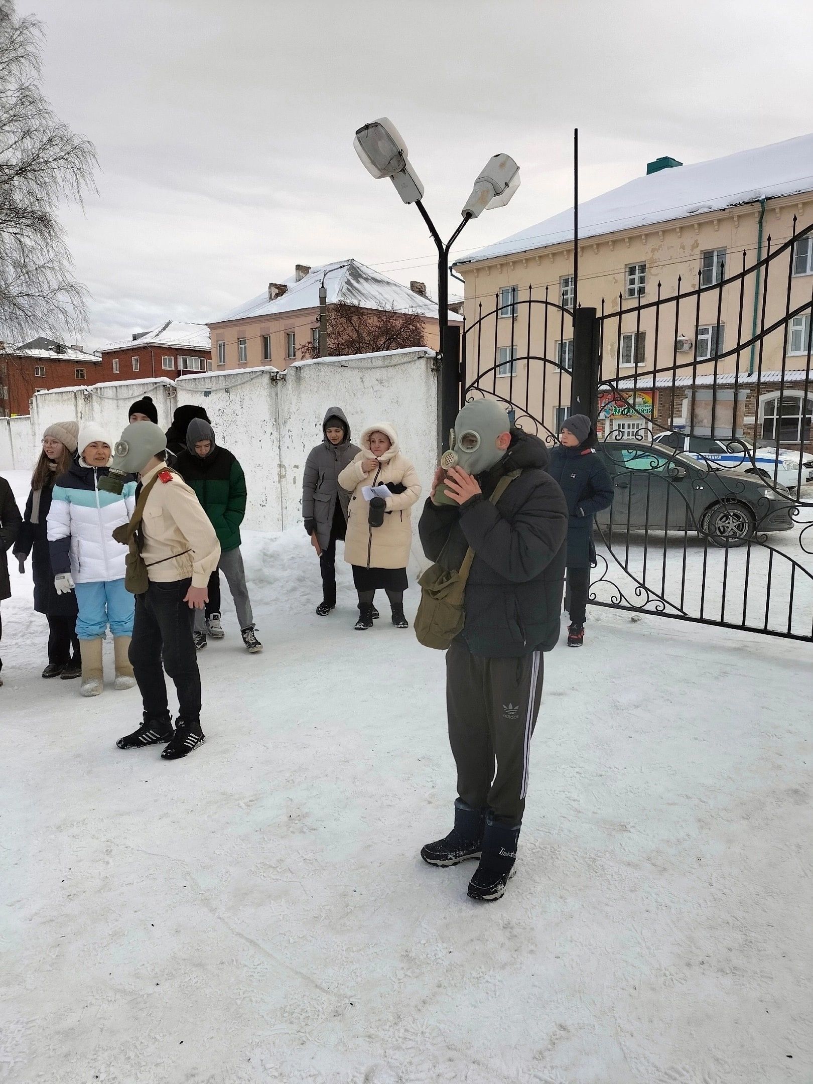 Центр «Форпост» провел военно-патриотическую игру для городских школьников