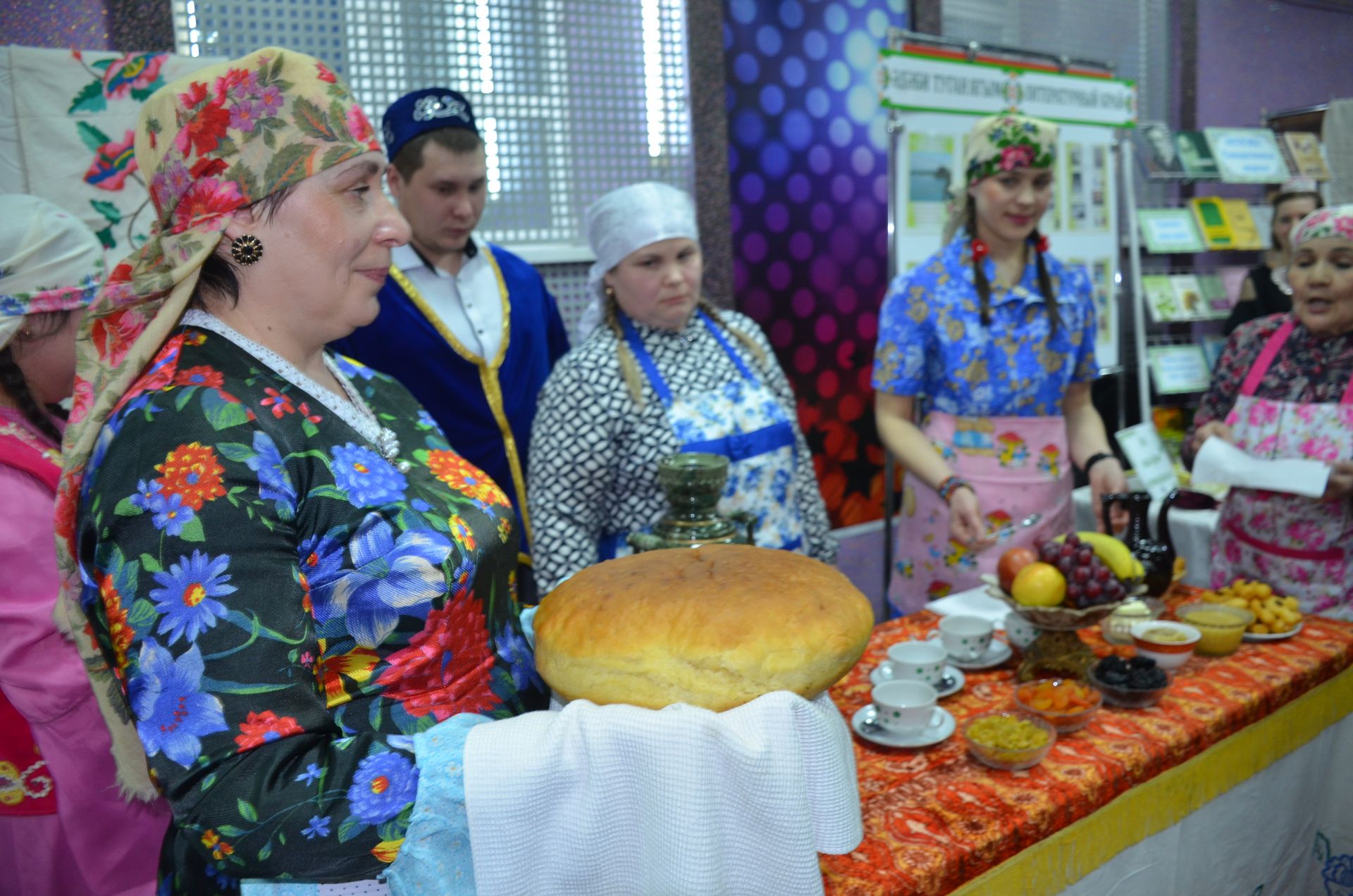 В Агрызе состоялся праздник, посвященный торжественному открытию Года национальных культур и традиций (ФОТОРЕПОРТАЖ)