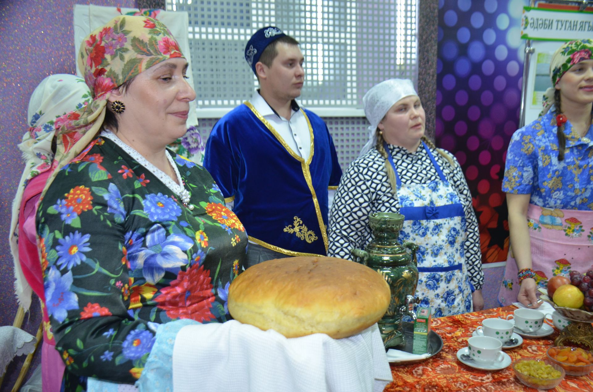 В Агрызе состоялся праздник, посвященный торжественному открытию Года национальных культур и традиций (ФОТОРЕПОРТАЖ)
