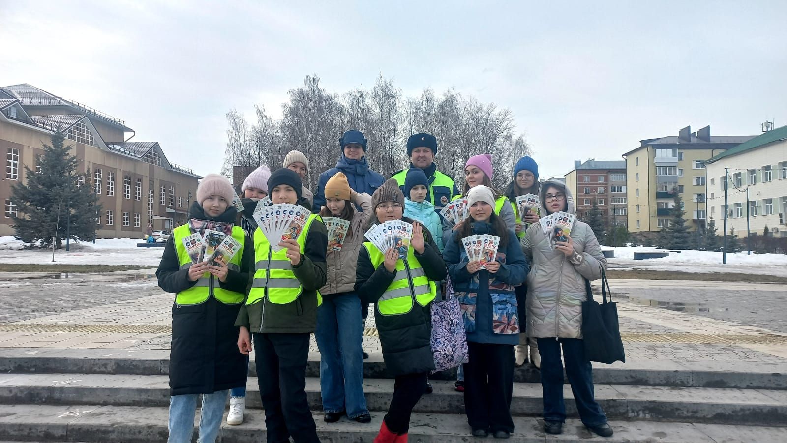 Агрызским водителям напомнили о правилах перевозки детей
