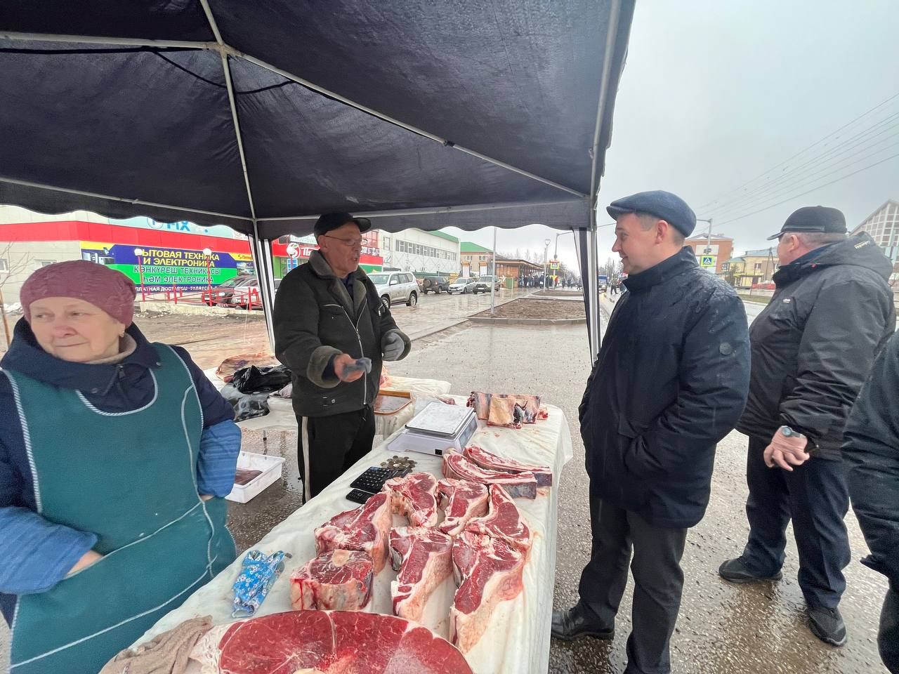 Широким ассортиментом радует агрызцев весенняя ярмарка (ФОТОРЕПОРТАЖ)