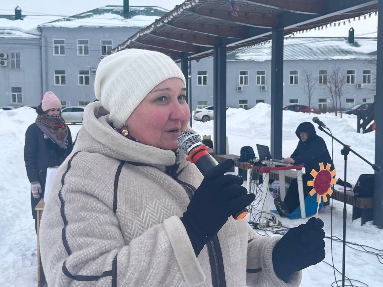 На Привокзальной площади Агрыза отметили Масленицу (ФОТО)
