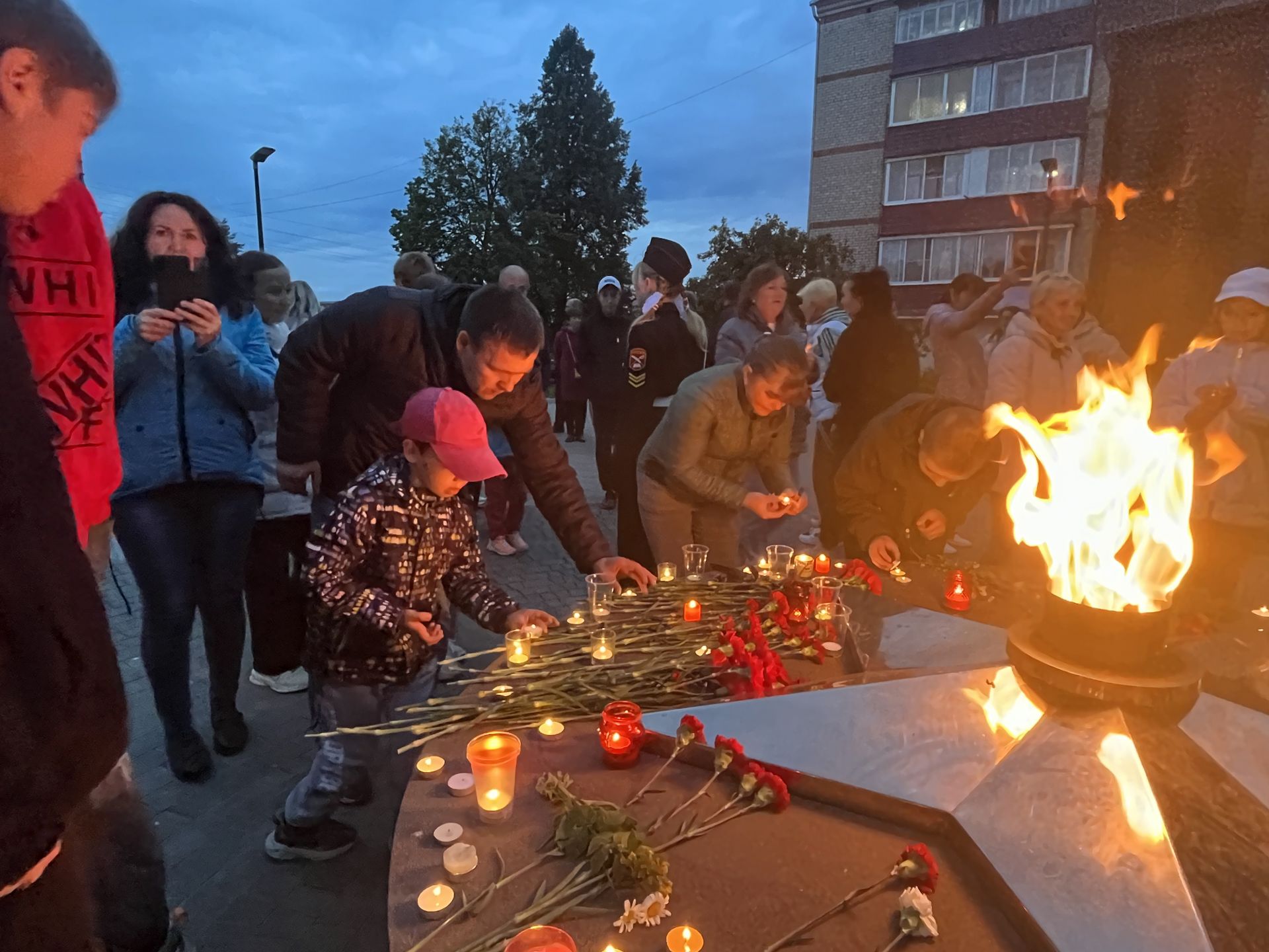 На площади Победы в Агрызе прошла акция «Свеча Памяти»