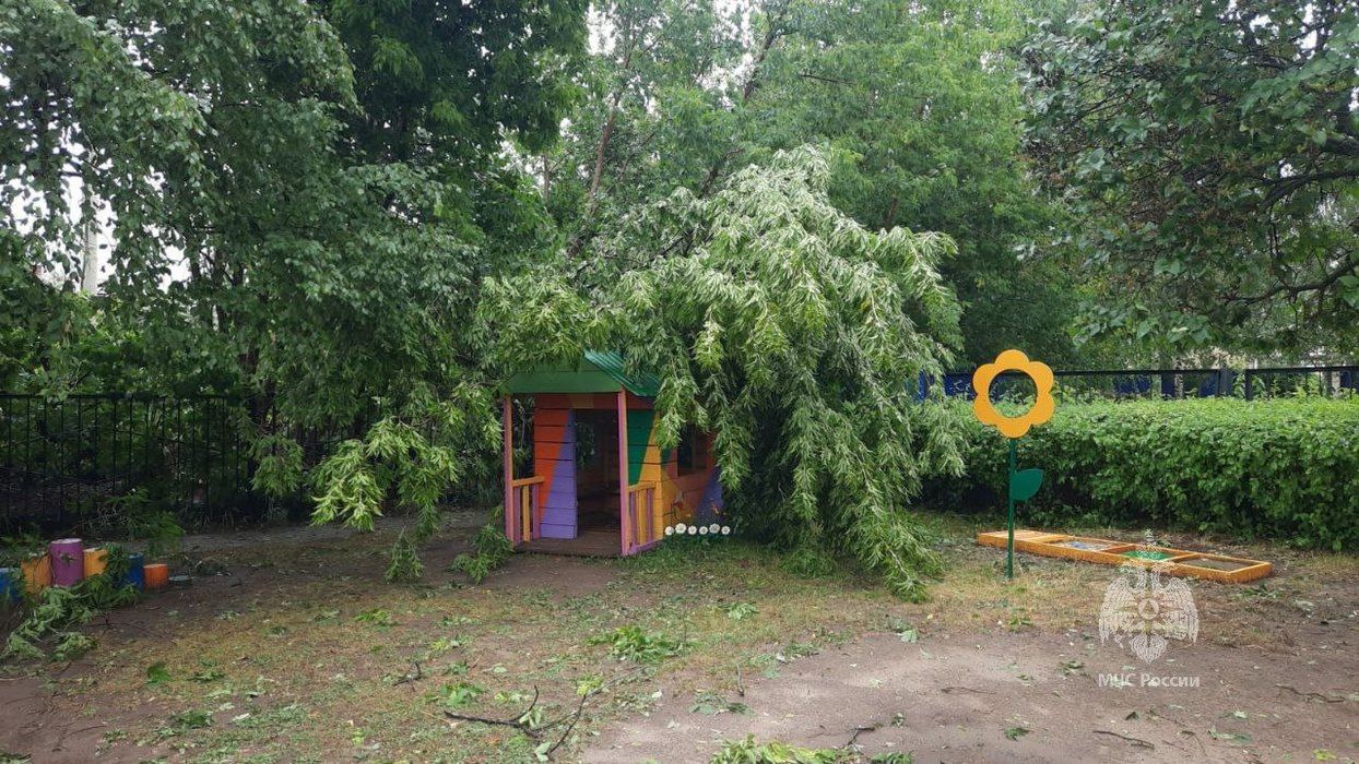 В Агрызе поврежденными остаются 23 соцобъекта