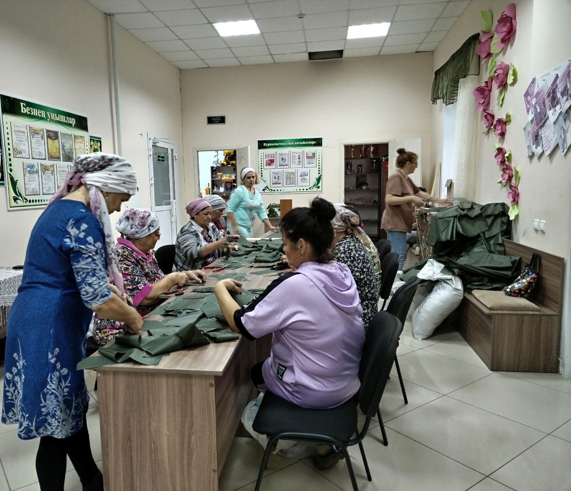 В Ямурзинском сельском клубе прошел мастер-класс по изготовлению маскировочных сетей