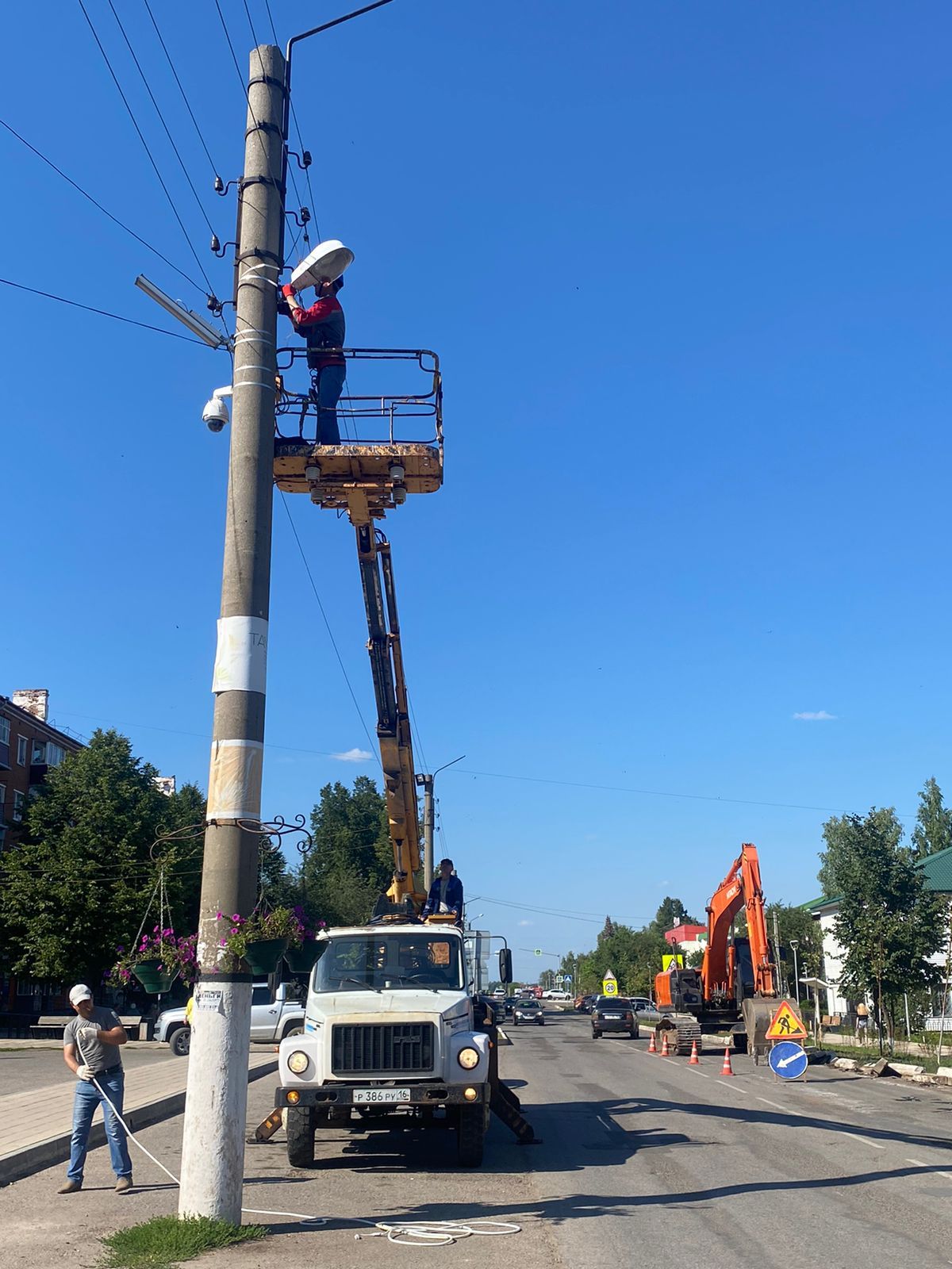 В Агрызе началась реконструкция улицы Карла Маркса