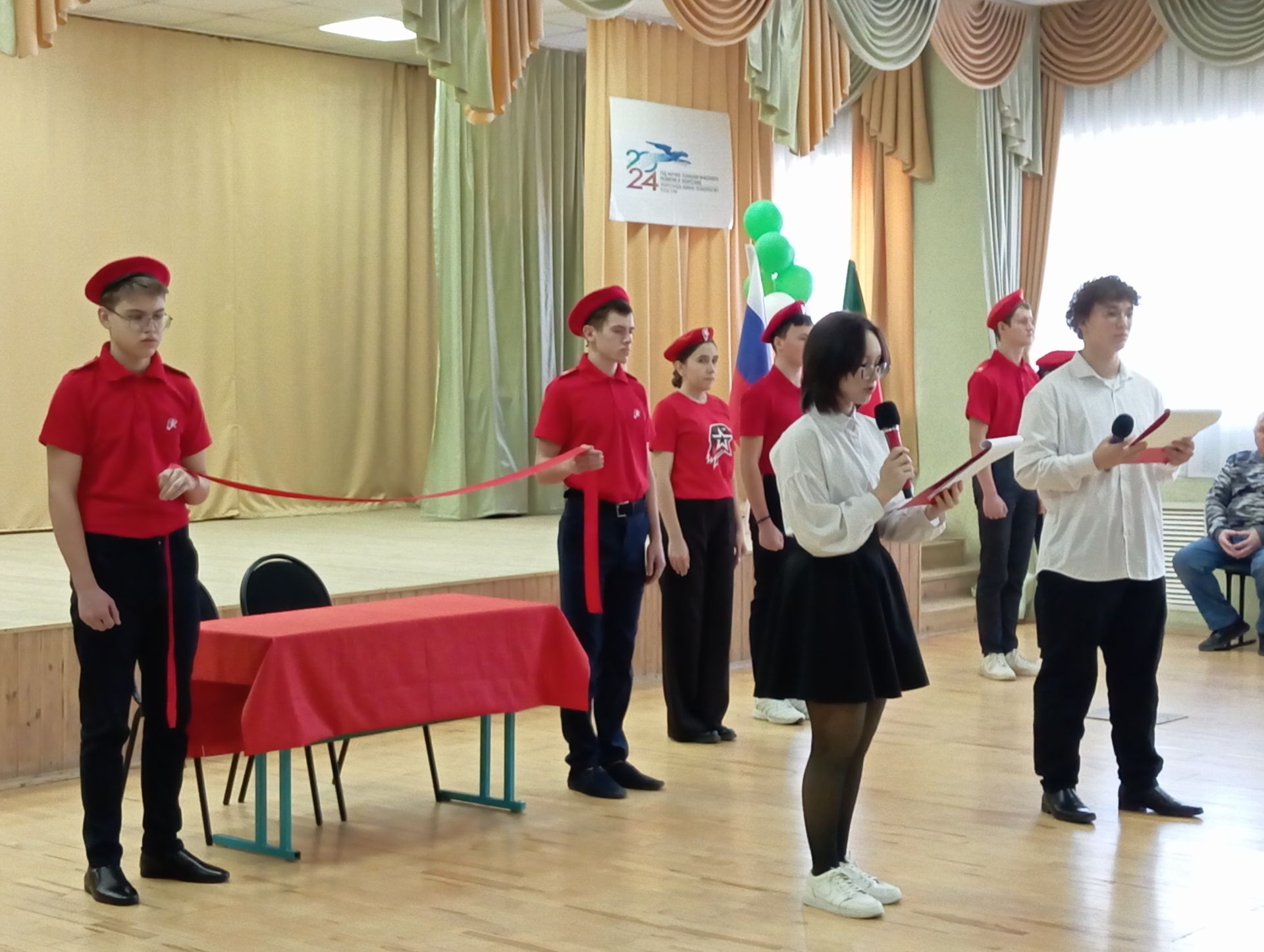 Тирсә мәктәбендә Илнур Нуриманов, Илнур Миннәхмәтов, Әлфинат Вәлиев истәлегенә Герой партасы ачылды