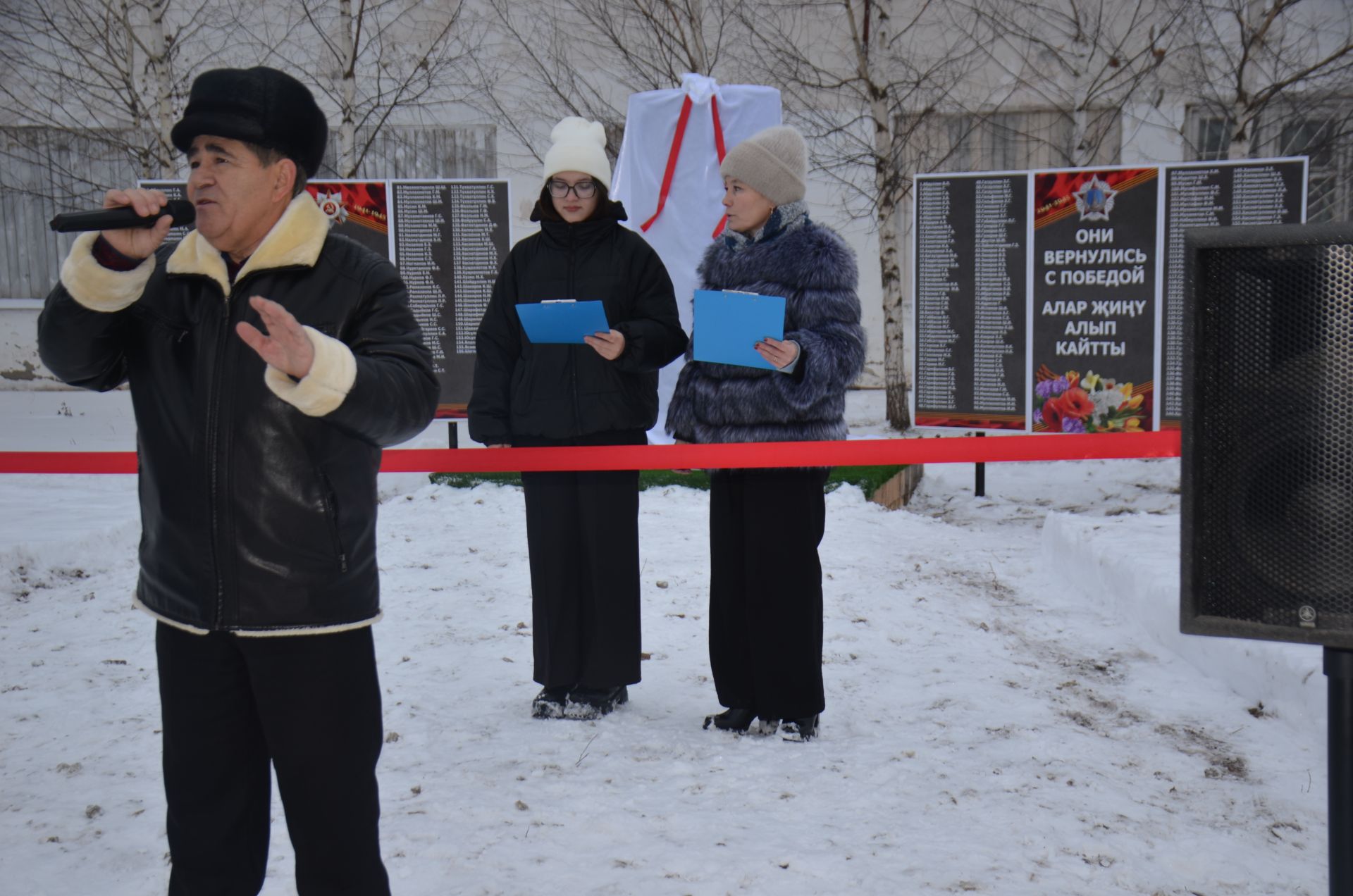 Девятерняда Бөек Ватан сугышында катнашучылар хөрмәтенә һәйкәл ачылды
