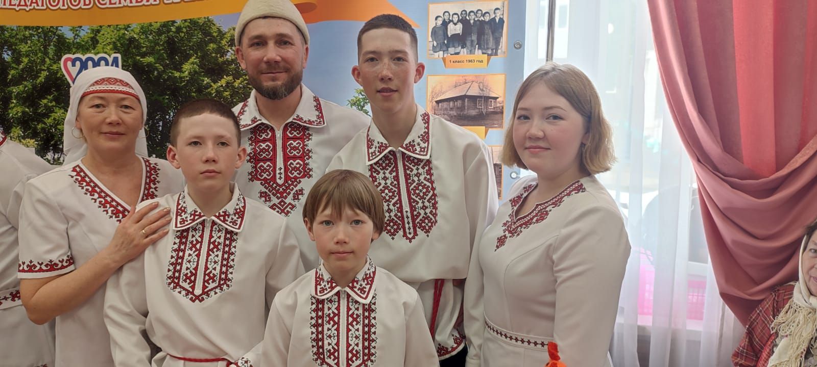 Семья Третьяковых защищает честь Агрызского района на зональном этапе фестиваля «Эхо веков в истории семьи»