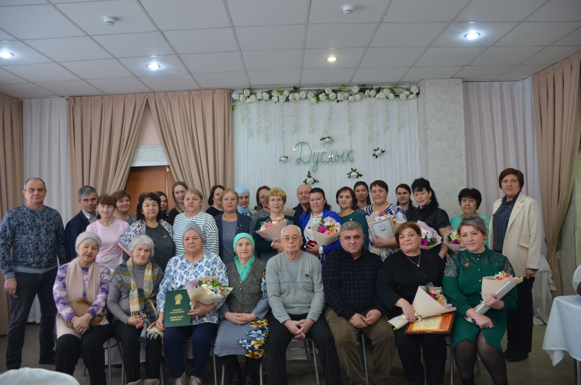 Район кулланучылар җәмгыяте хезмәткәрләре бүләкләнде