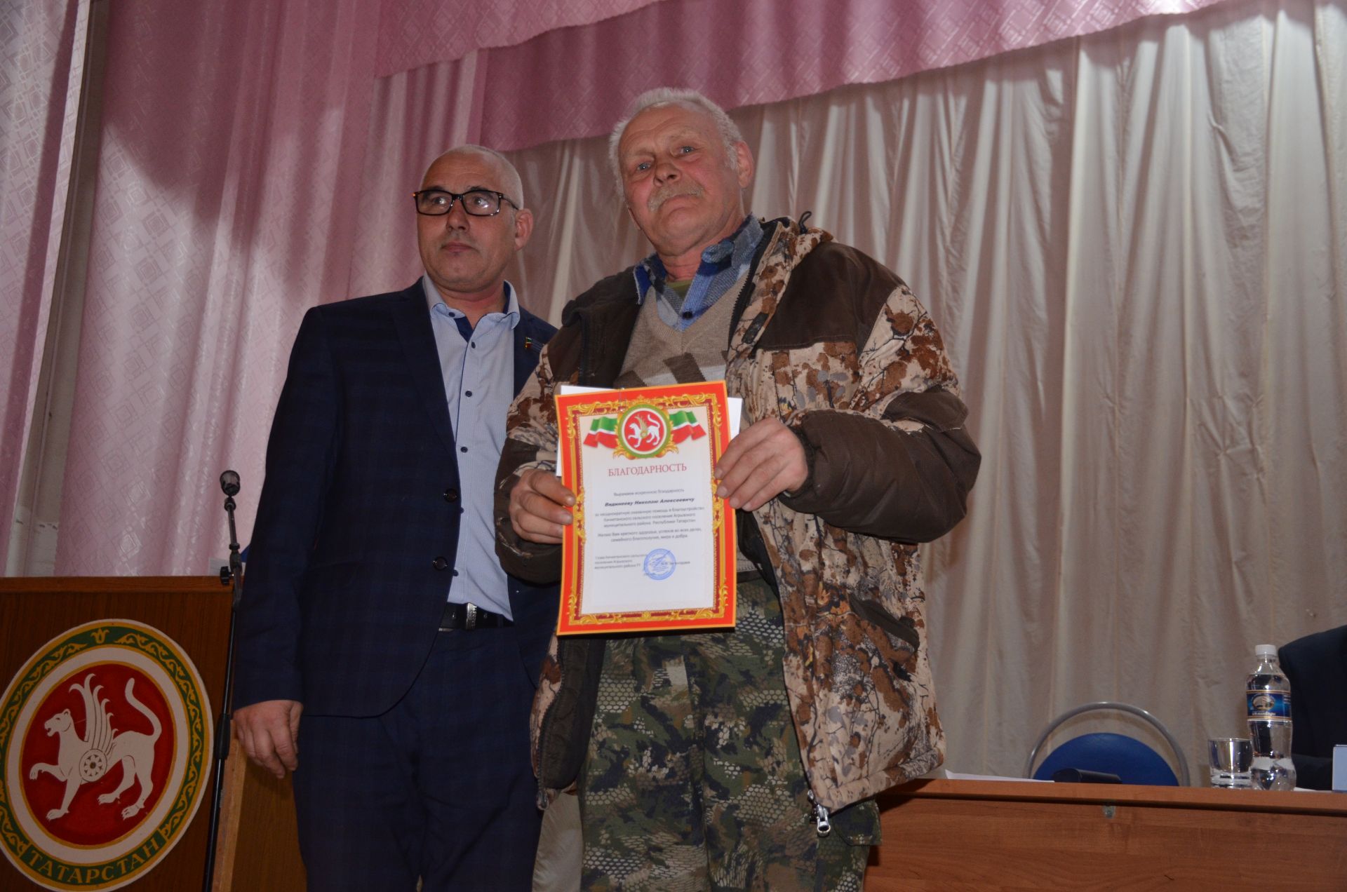 Кичкетаңда узган халык җыены бүләкләүләргә бай булды