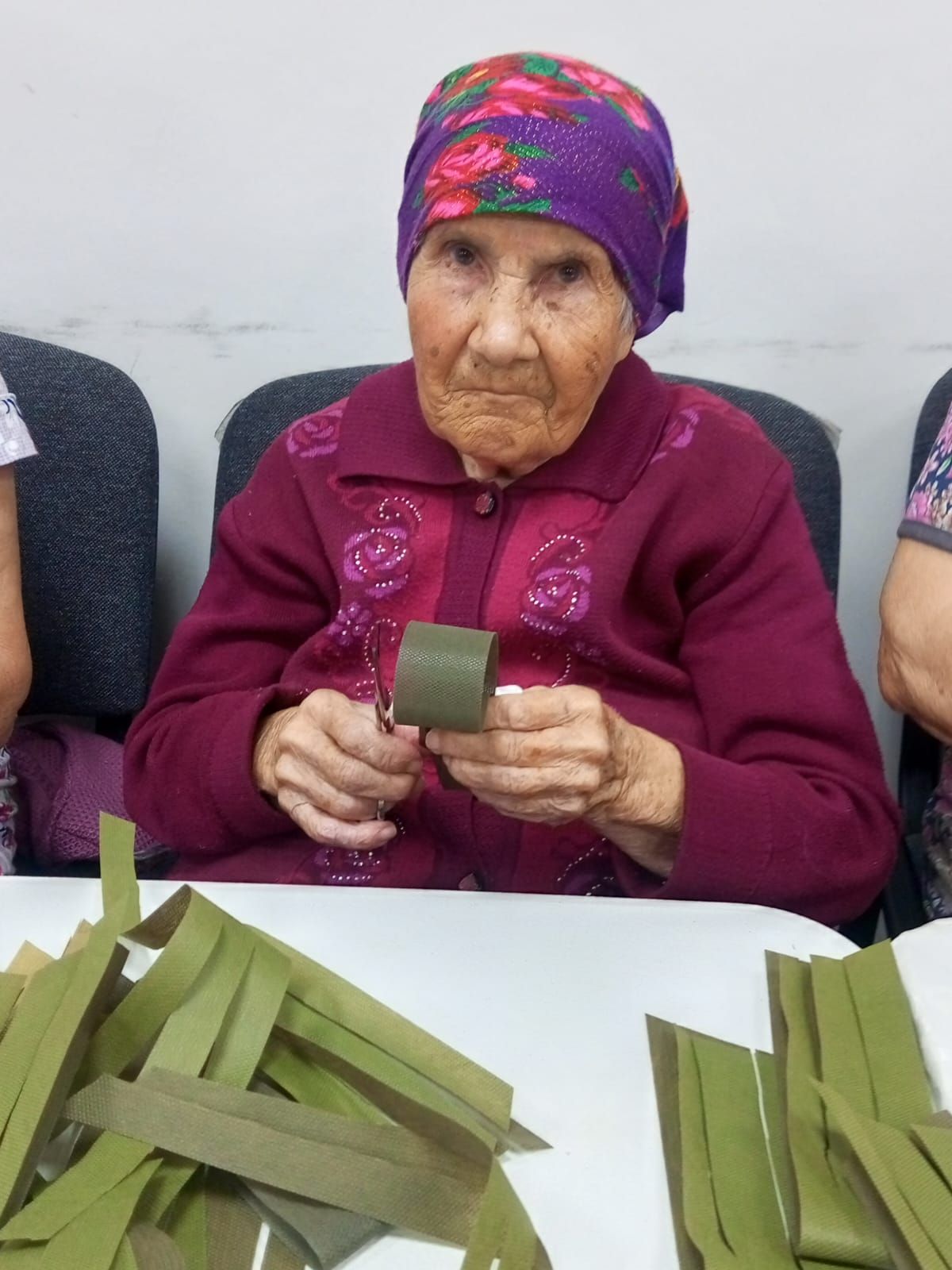 Кадыбаш авыл җирлеге волонтерлары маскировка челтәрләре үрәләр