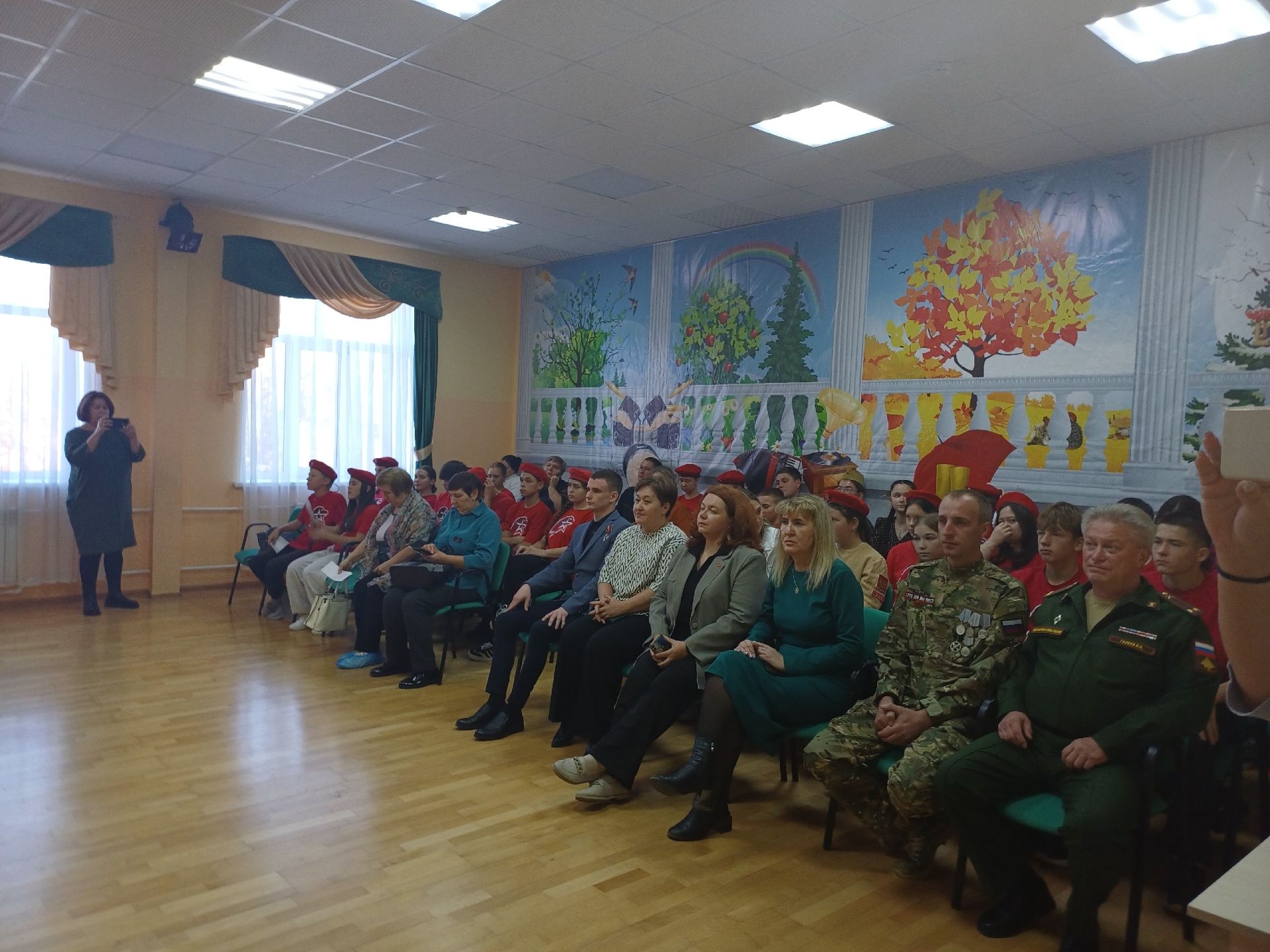 В Агрызе прошла военно-патриотическая игра «Юнармейские старты»