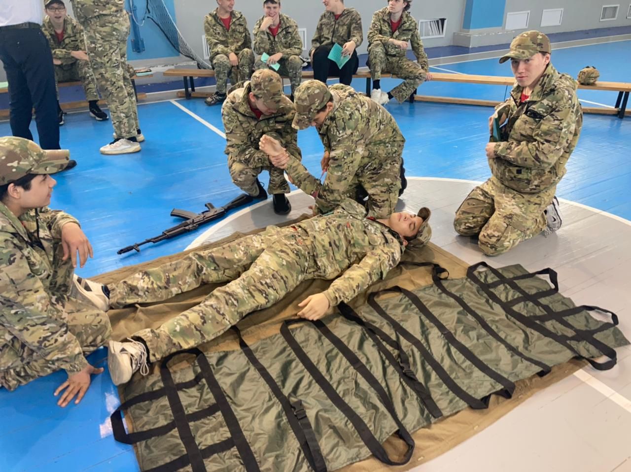 Около 40 учащихся из Агрызского района приняли участие в учебных военных сборах