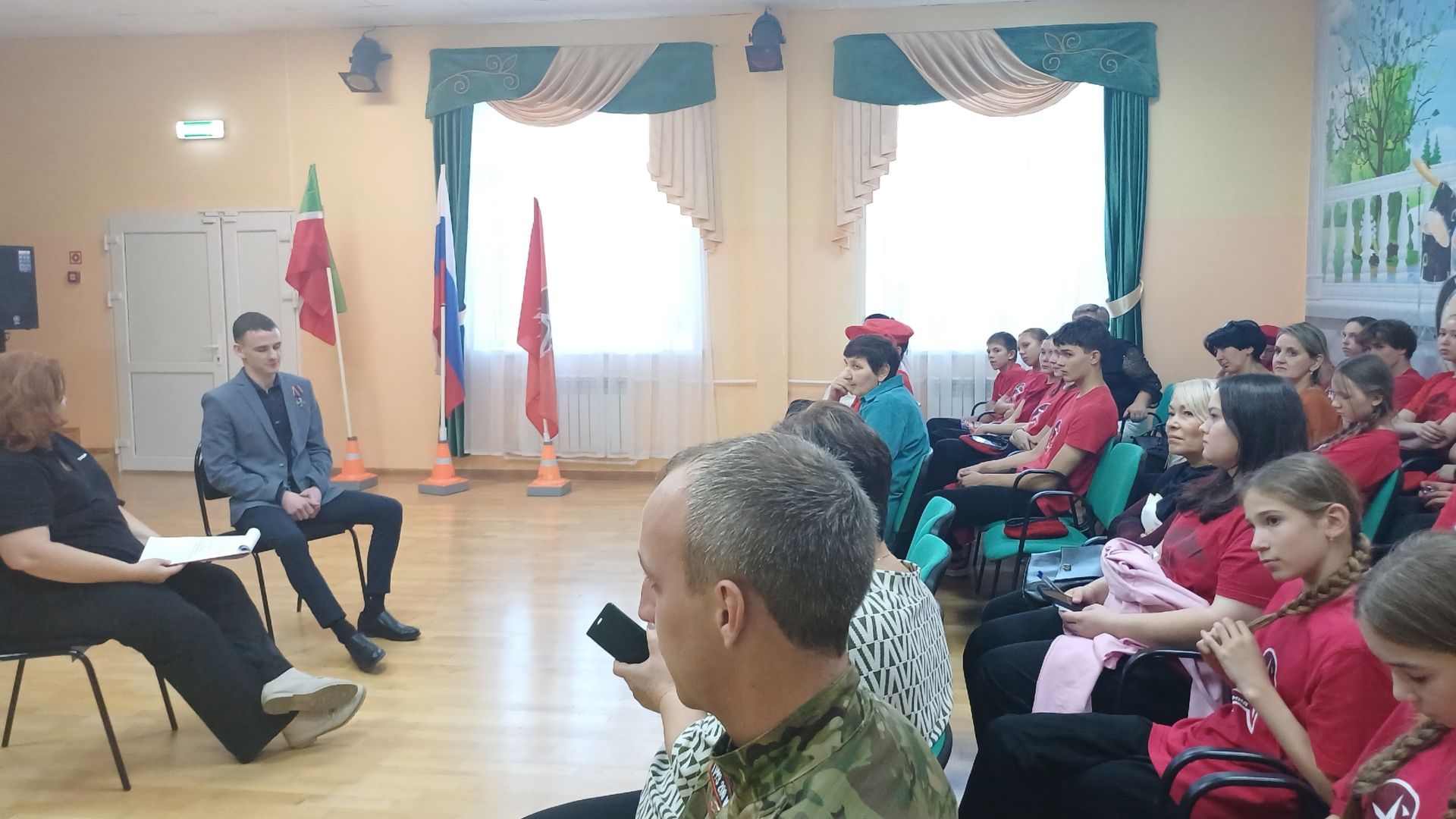 В Агрызе прошла военно-патриотическая игра «Юнармейские старты»