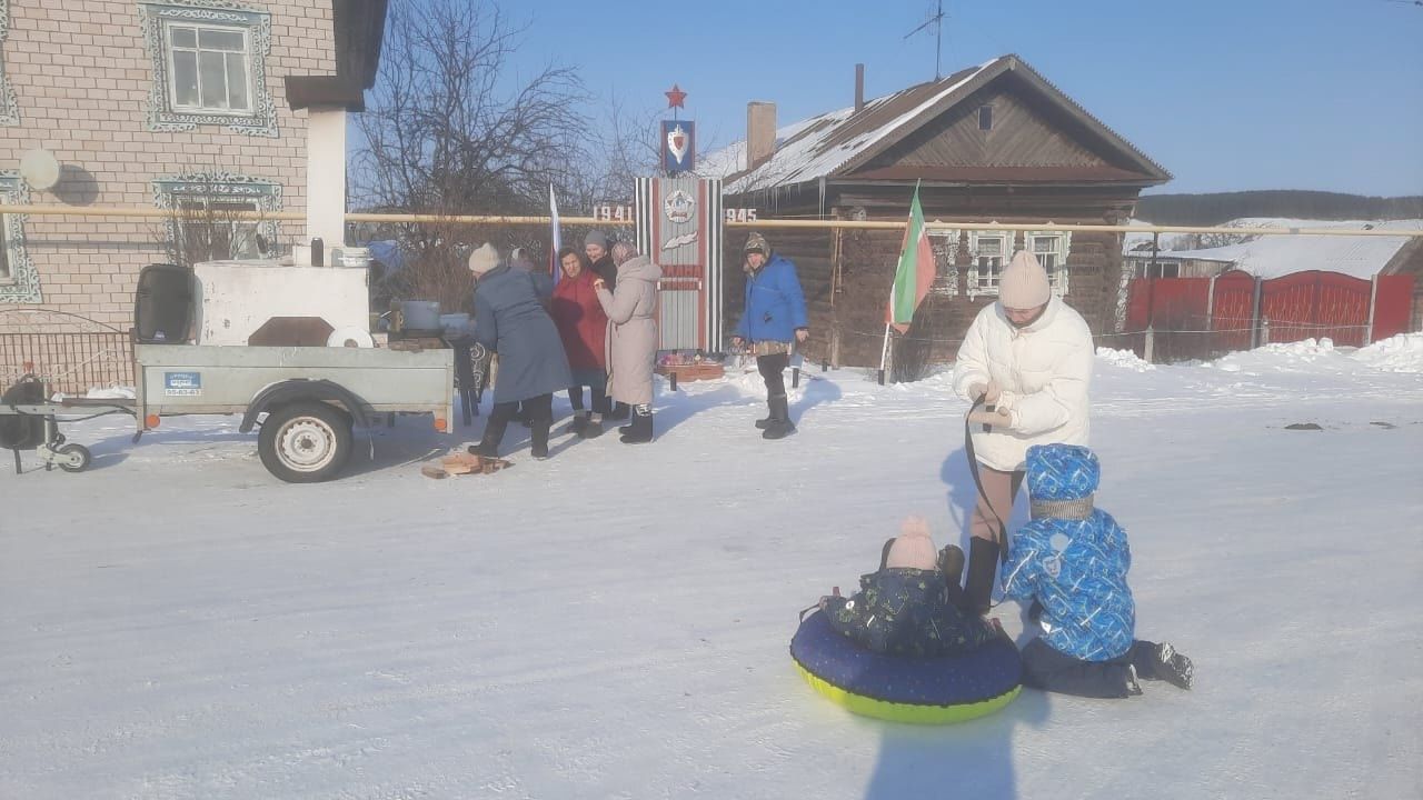 Двойной праздник в селе Варклед-Бодья: 23 февраля и начало Масленицы собрали всех вместе