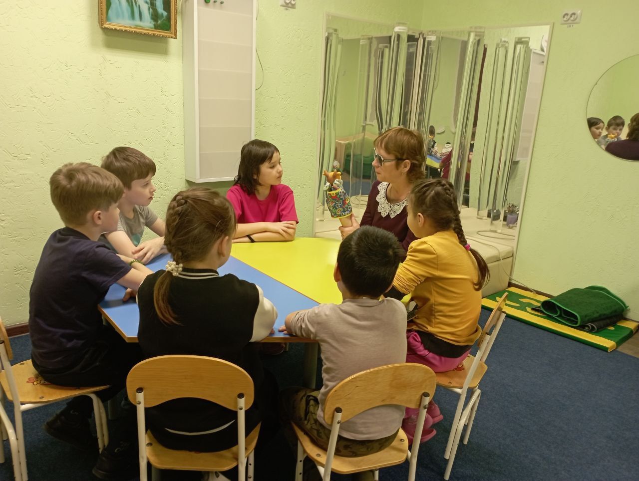 В приюте «Ласка» проводится курс занятия по развитию эмоционального интеллекта