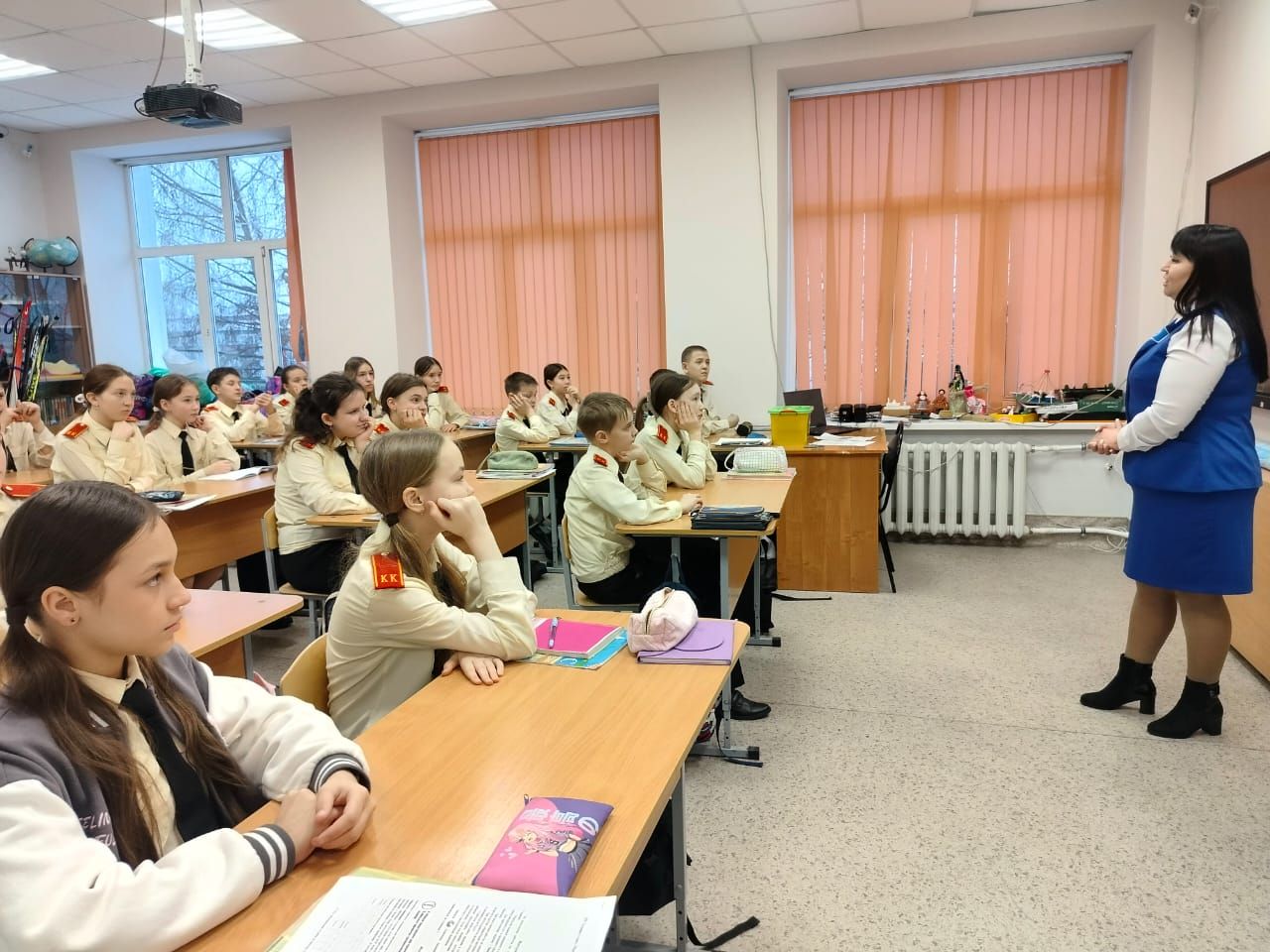 Профилактическая беседа по ПДД: школьники Агрыза готовятся к безопасным каникулам