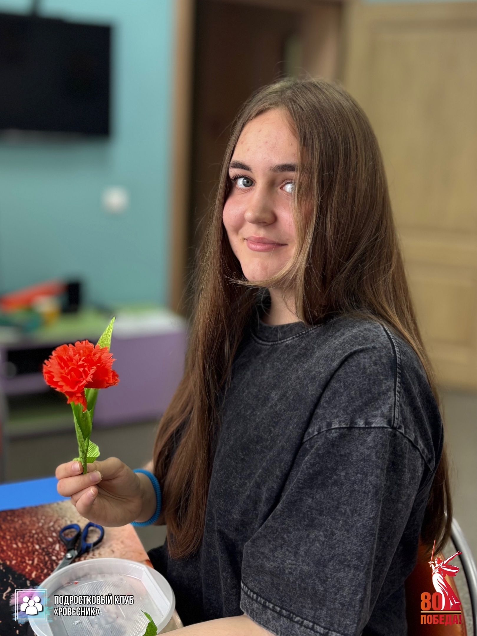 В «Ровеснике» прошел мастер-класс по созданию символа Победы