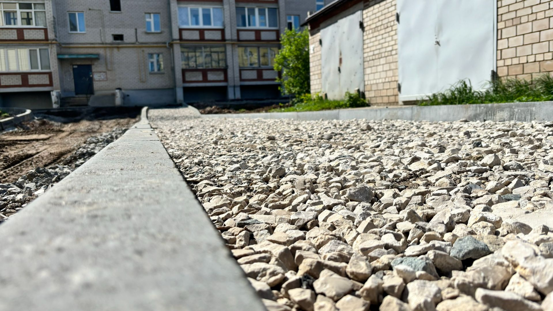 Программа «Наш двор» продолжает преображать Агрыз: в этом году благоустроят семь дворов