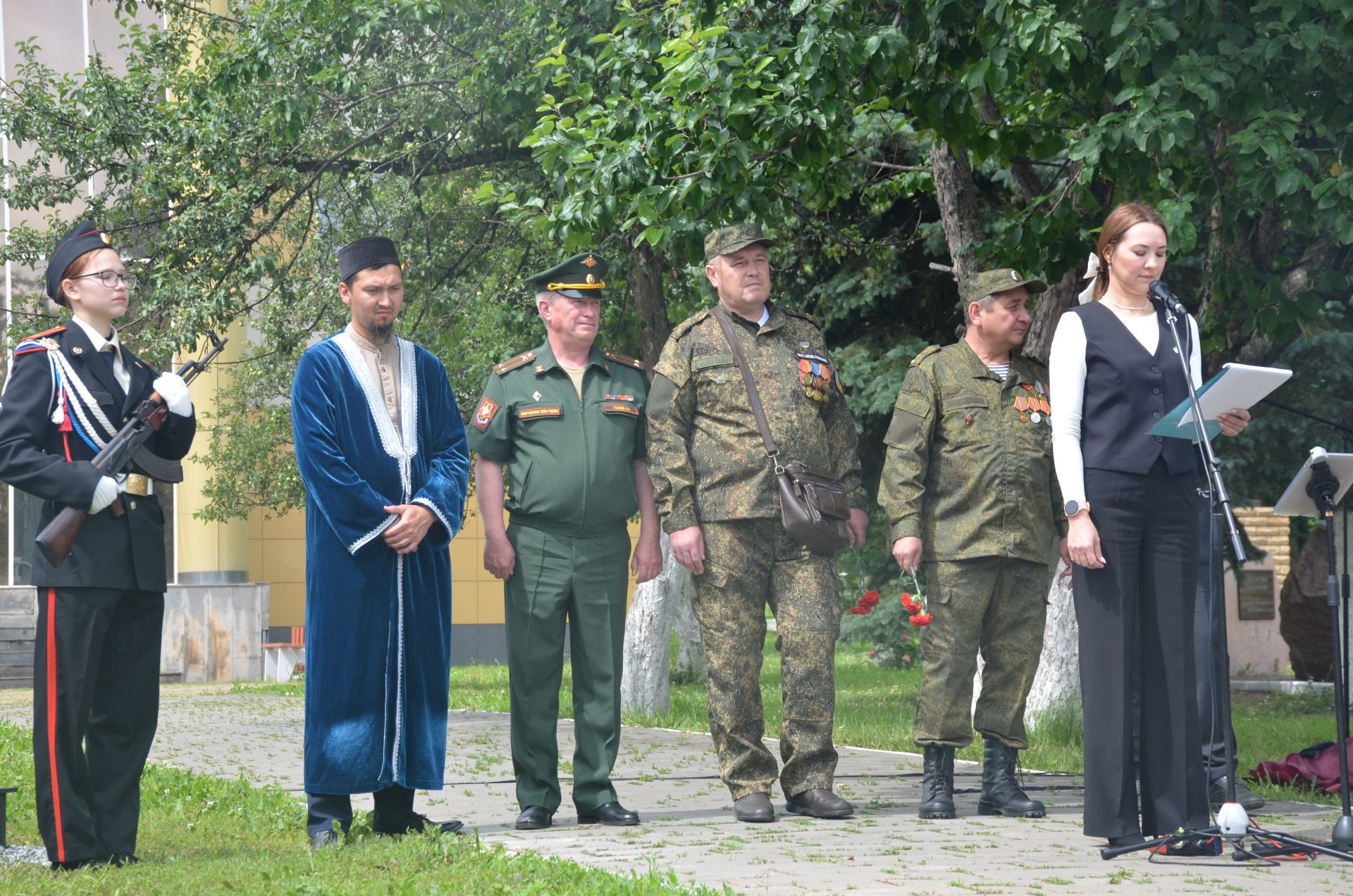 В Агрызе увековечили память героев: открыт обелиск воинам-землякам, павшим в локальных войнах и вооруженных конфликтах