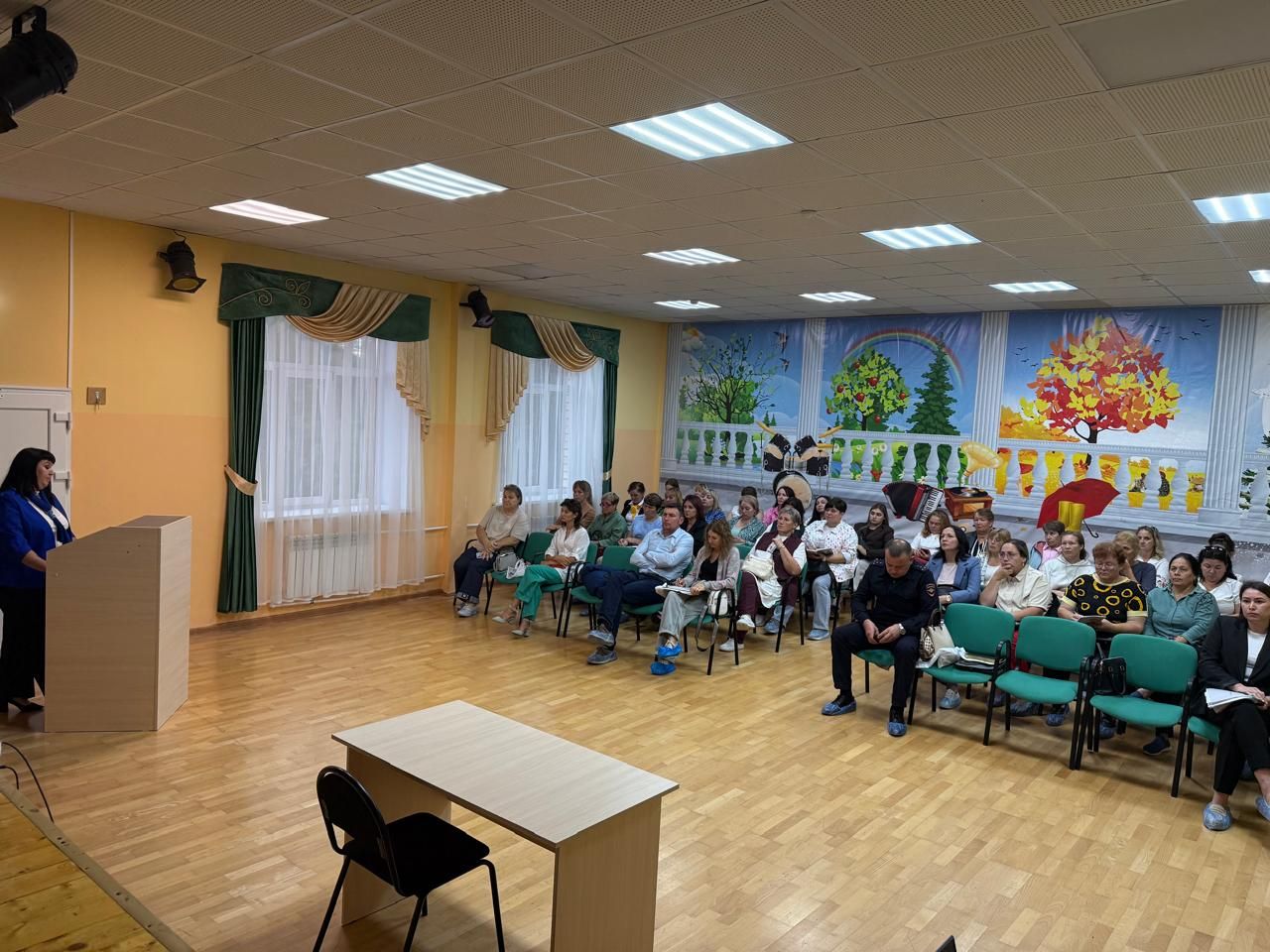 Профилактика ДТП и воспитание: на августовском педсовете в Агрызе обсудили безопасность детей