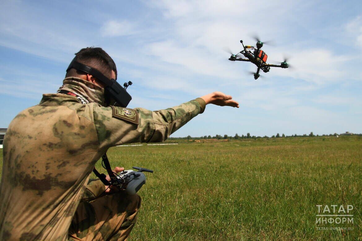 Для жителей Татарстана, заинтересованных в контрактной службе в беспилотных войсках, служба 117 запустила специальную горячую линию