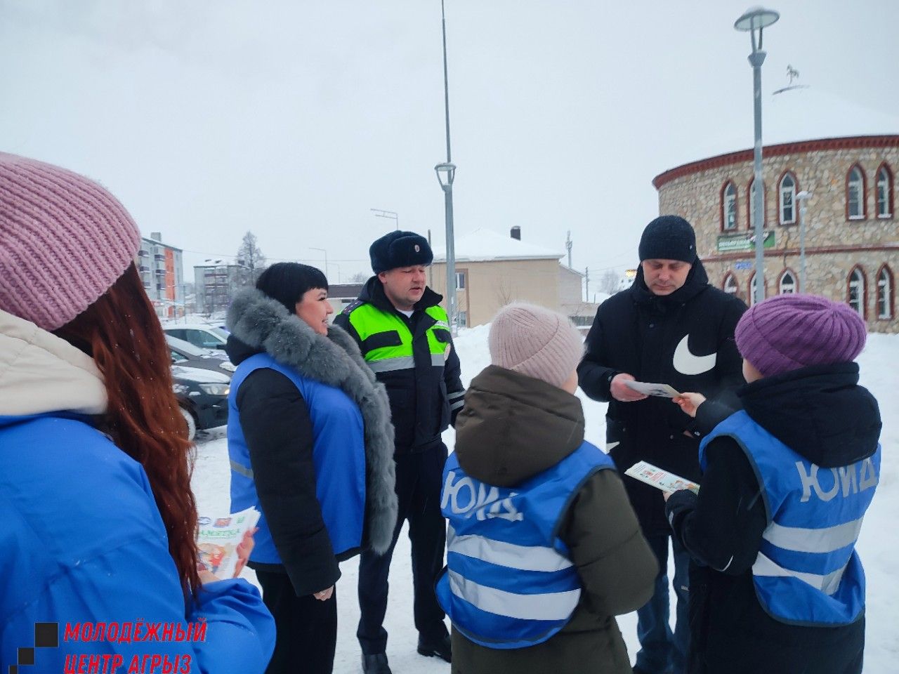 «Тропа безопасности»: В Агрызе прошла акция по безопасности пешеходов в темное время суток