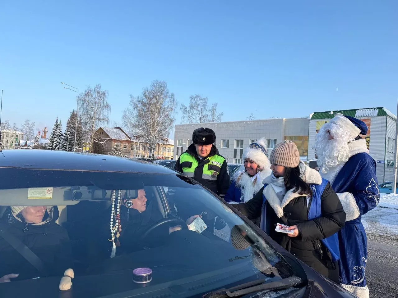В Агрызе прошла всероссийская акция «Полицейский Дед Мороз»