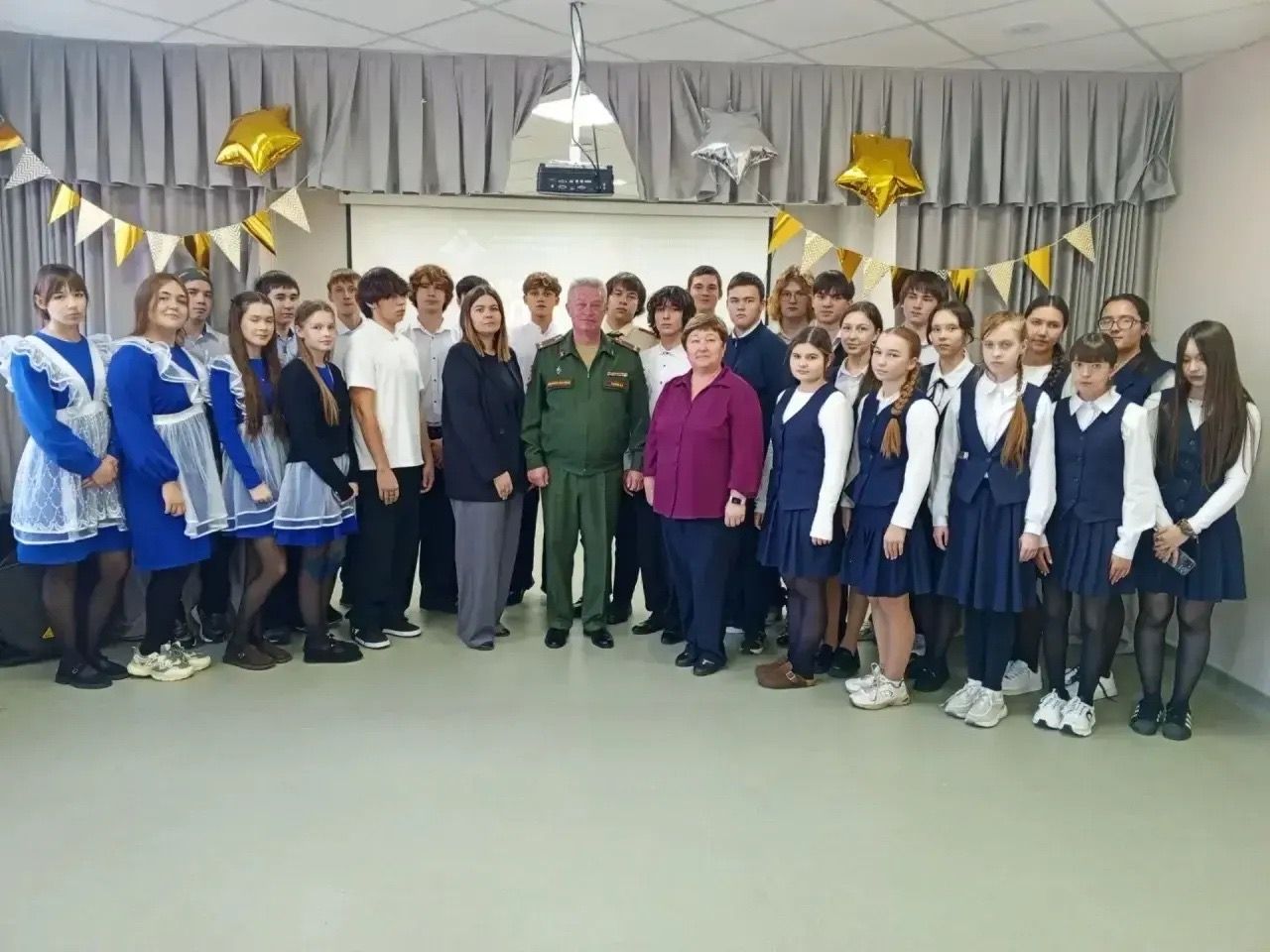 Агрызским старшеклассникам рассказали о службе Родине и военных профессиях