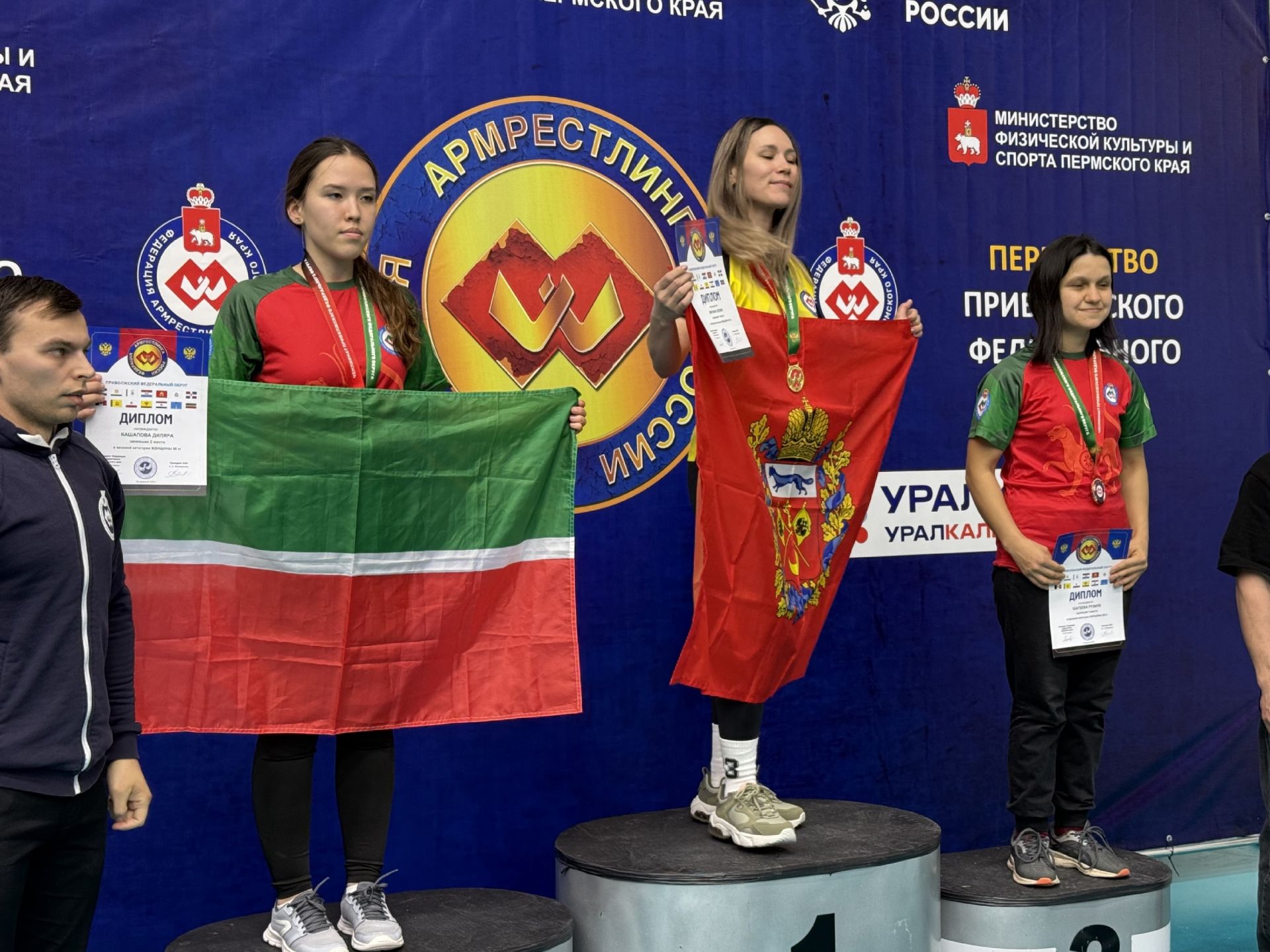 Агрызские армрестлеры завоевали путевки на чемпионат России