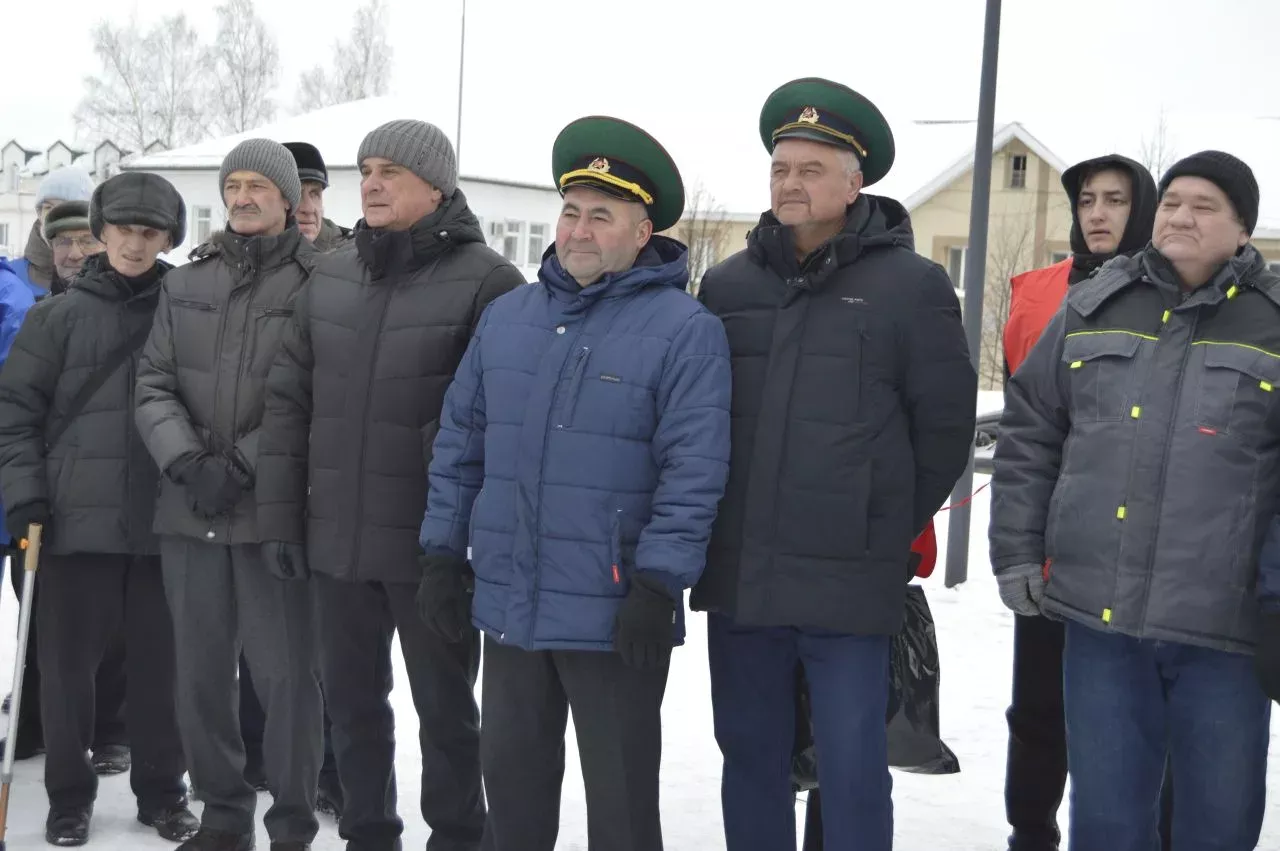Агрызские ветераны-афганцы собрались на митинг в Сквере Победы