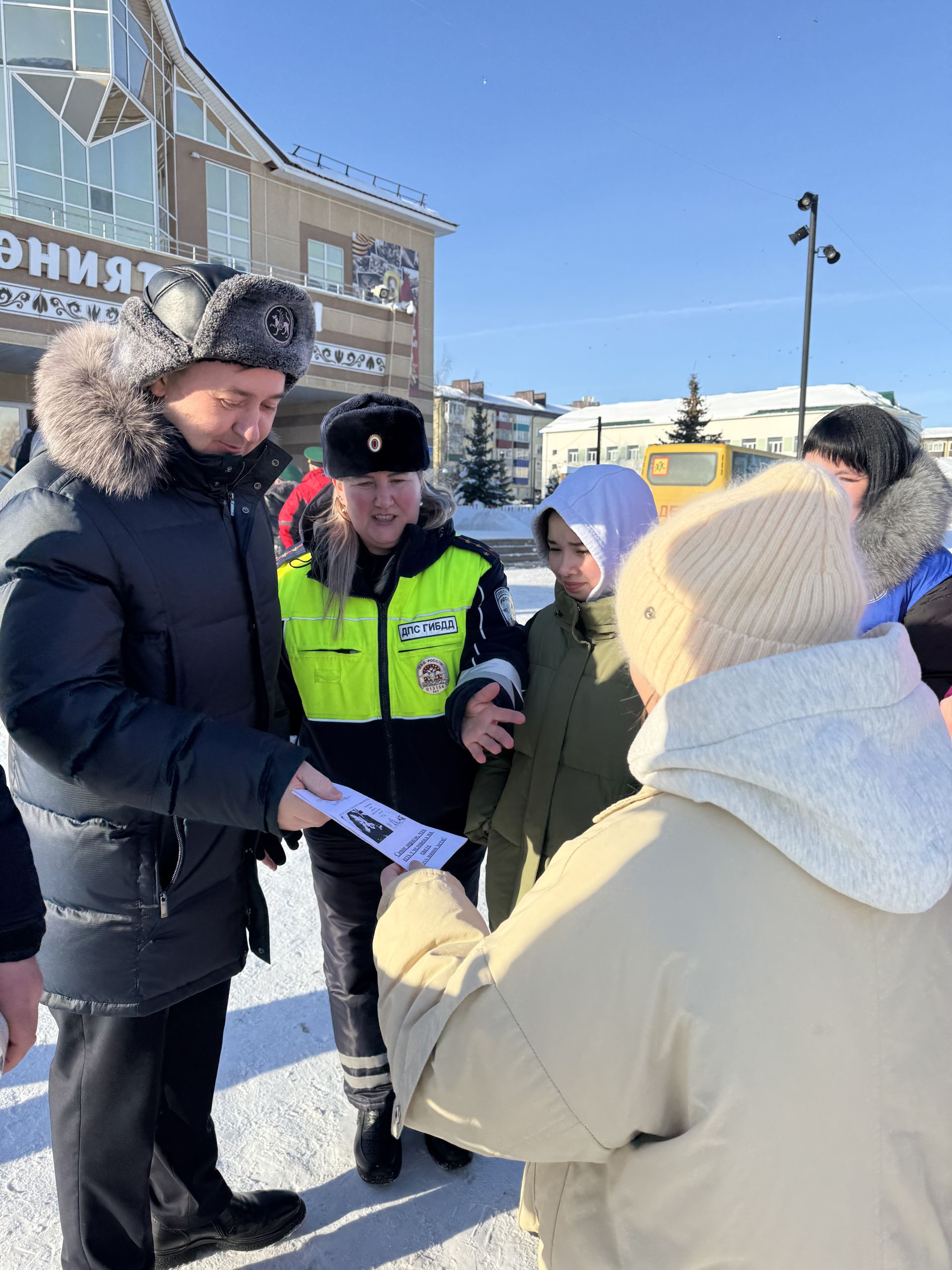 В Агрызе прошла акция «Стань заметней на дороге», приуроченная ко Дню защитника Отечества
