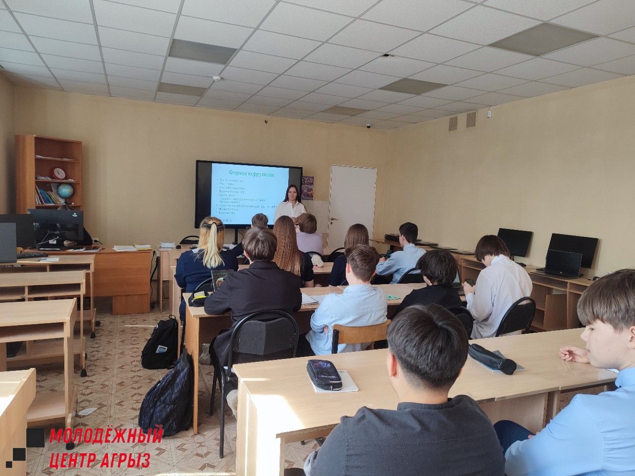 В школе № 3 имени Тази Гиззата прошел интерактивный урок «Честный квиз»