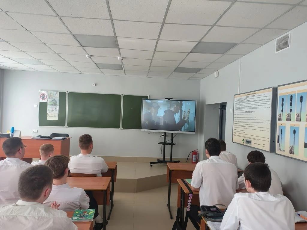 В колледже транспортной инфраструктуры прошли кинопоказы в рамках профилактической работы