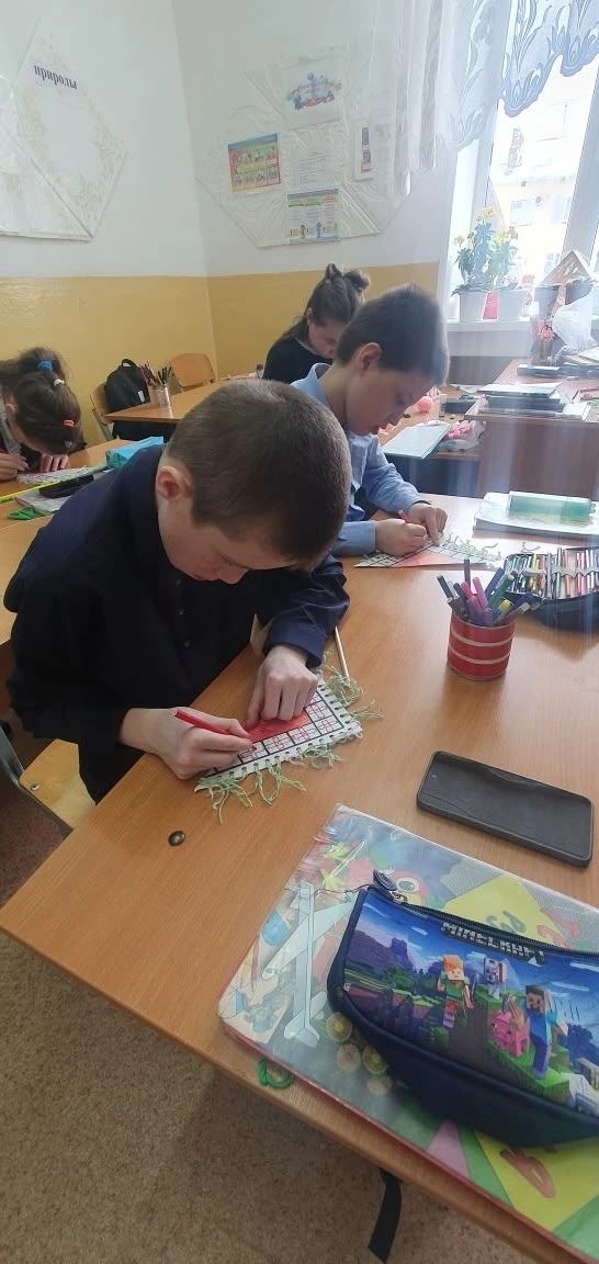В Агрызской школе-интернате прошло занятие «Марийский сундук с узорами»